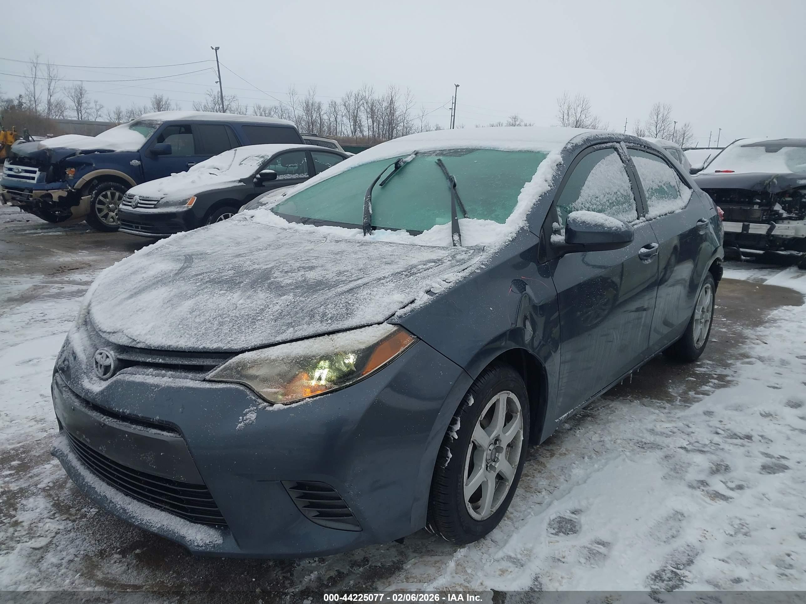 TOYOTA COROLLA image 2