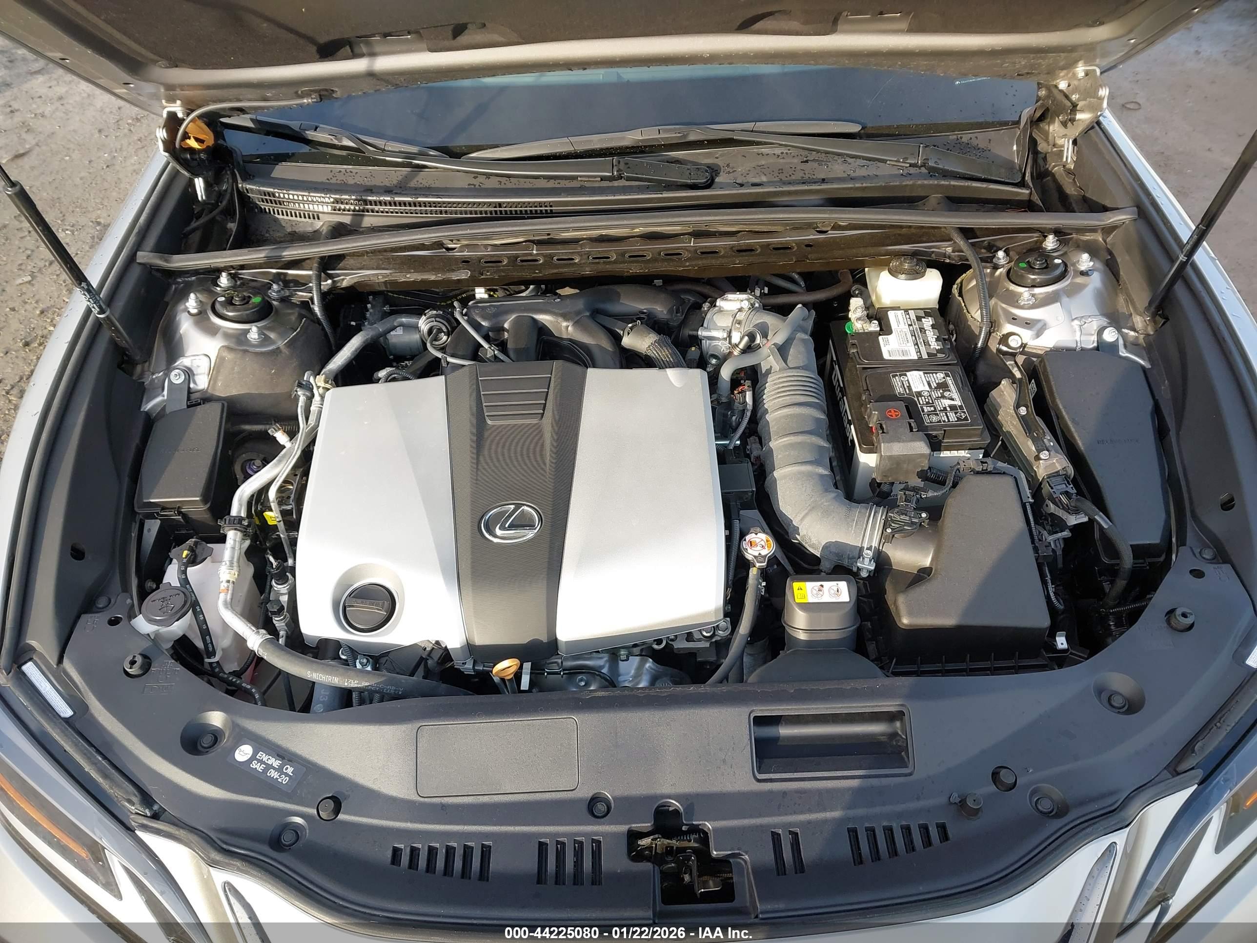 LEXUS ES image 10