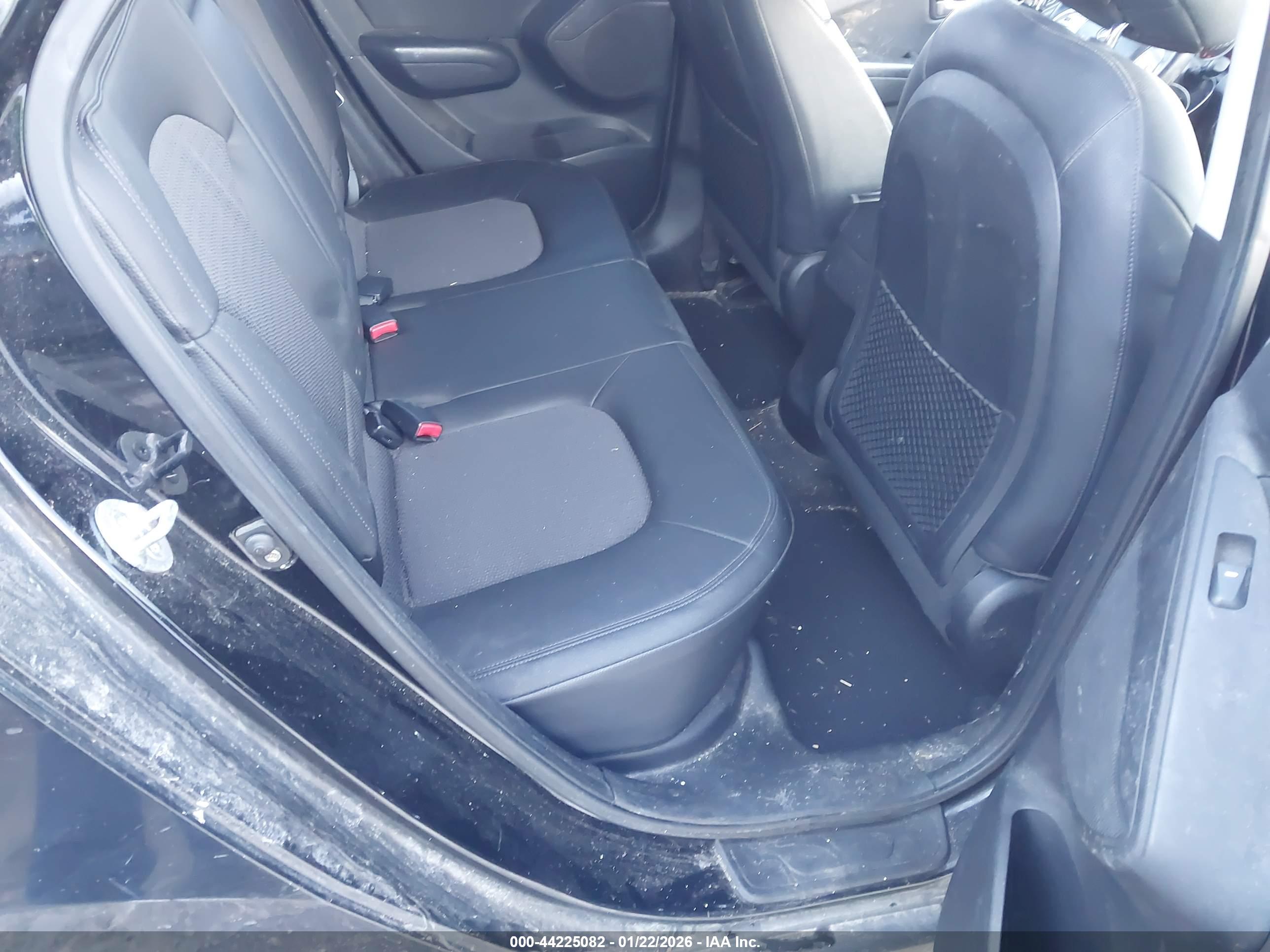 HYUNDAI TUCSON image 8