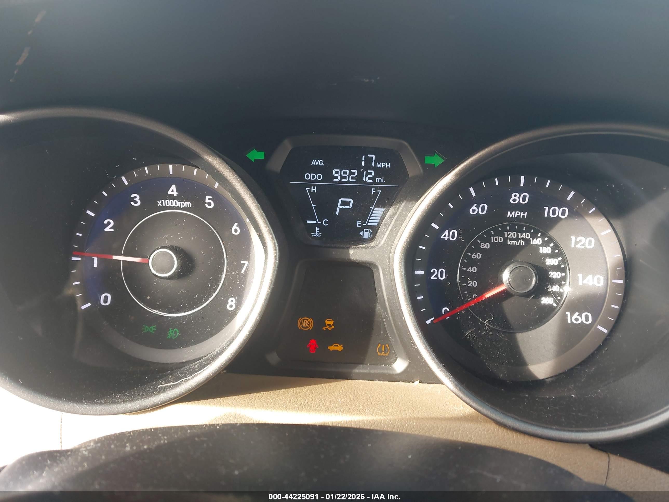 HYUNDAI ELANTRA image 7