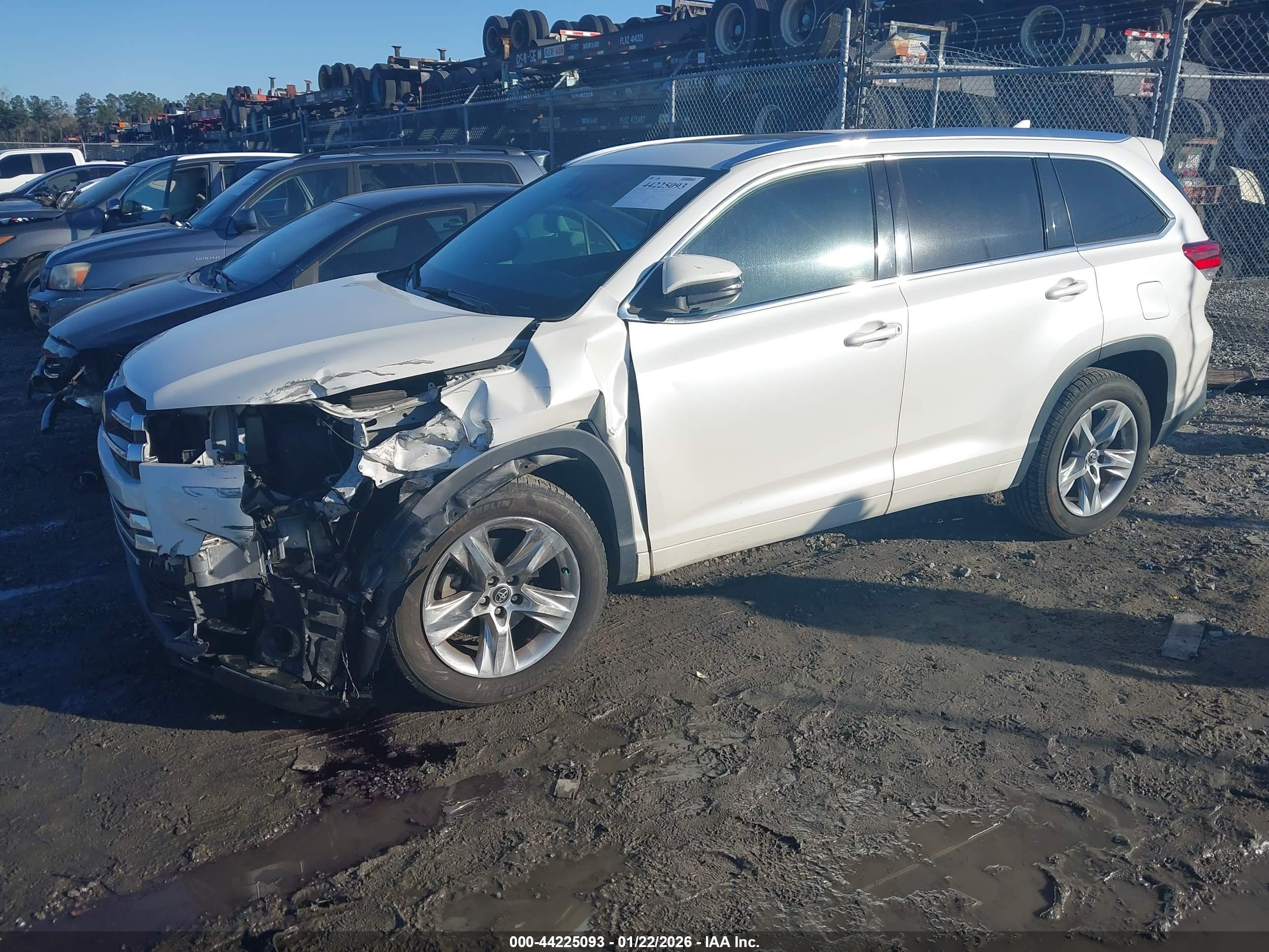 TOYOTA HIGHLANDER image 2