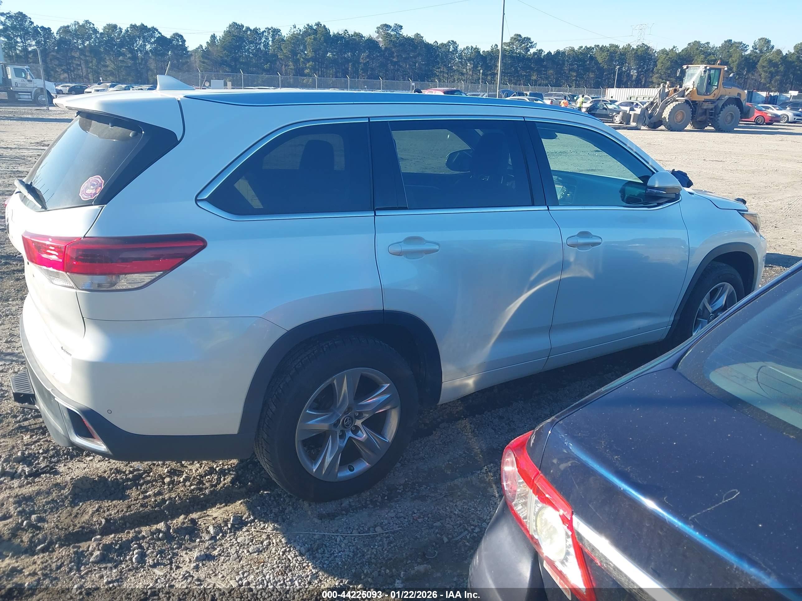 TOYOTA HIGHLANDER image 4