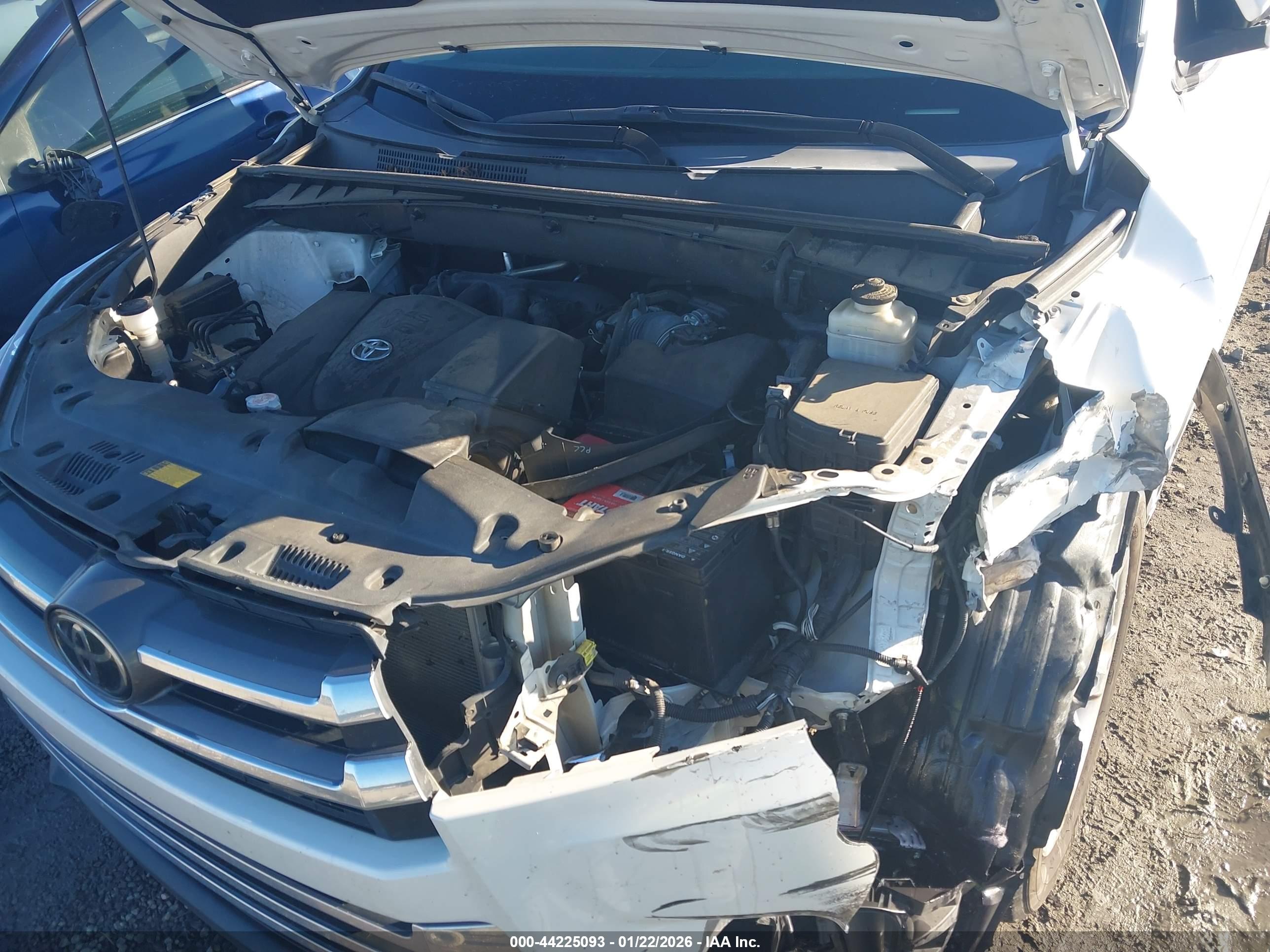 TOYOTA HIGHLANDER image 6