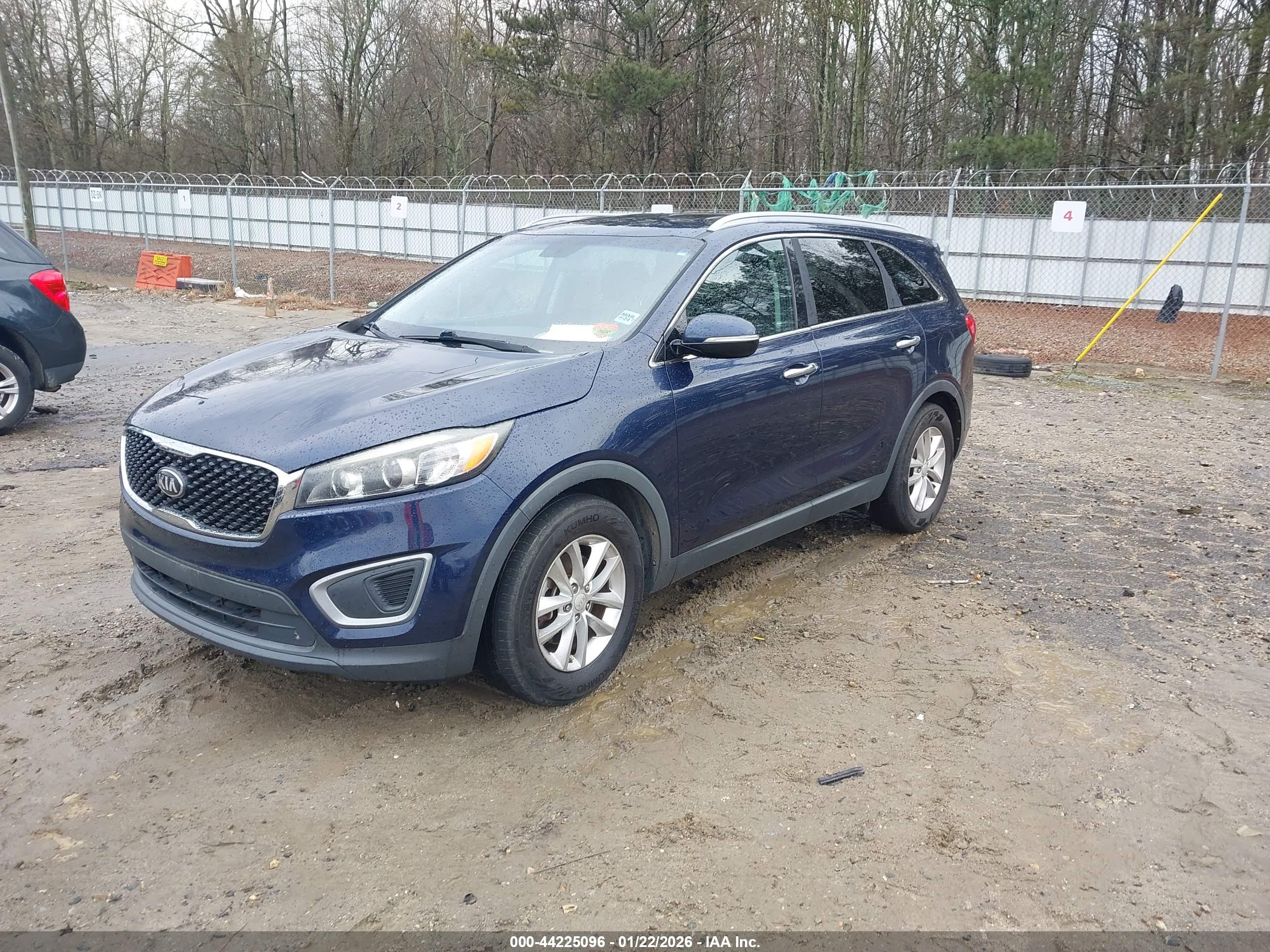 KIA SORENTO image 2