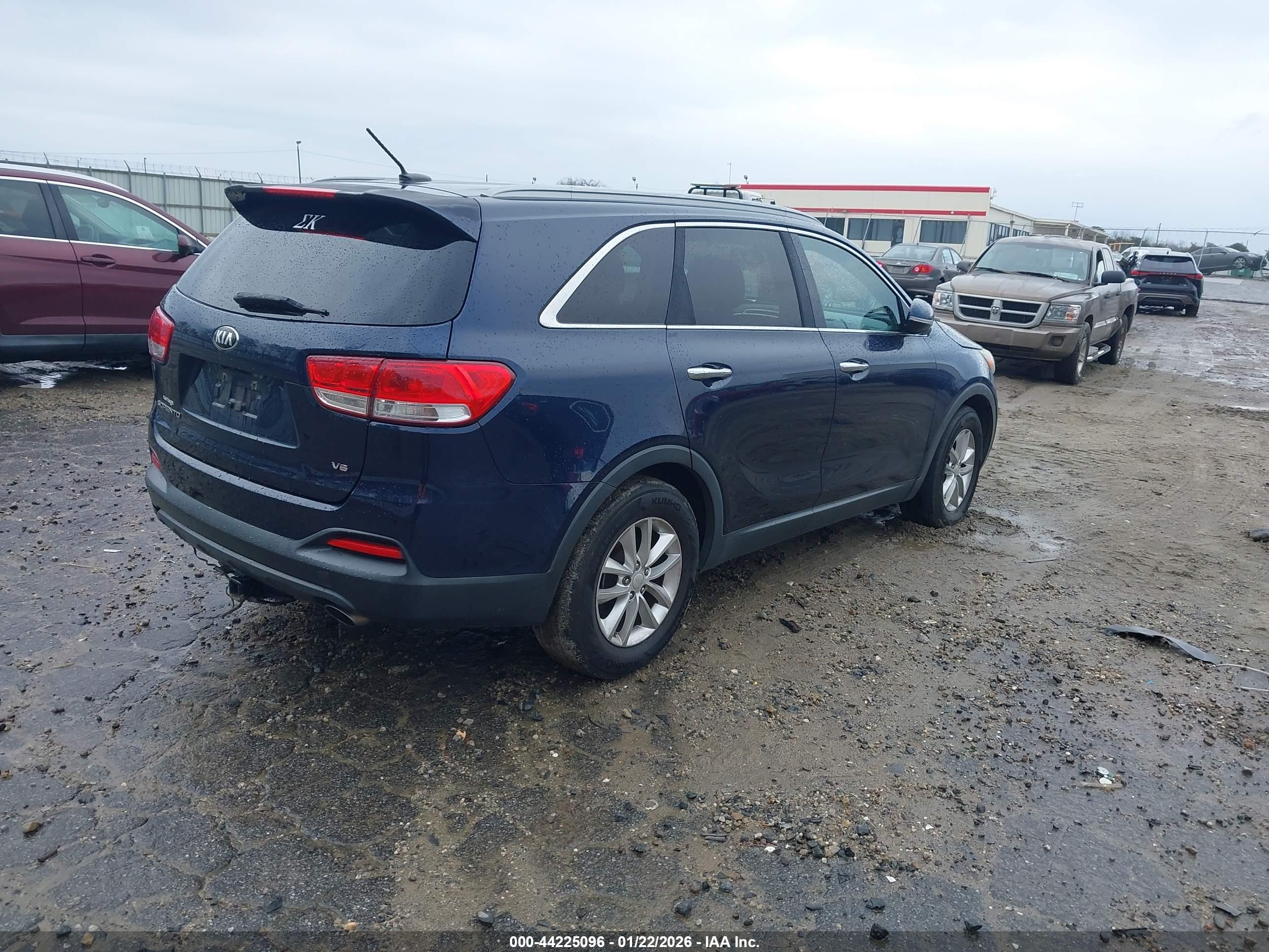 KIA SORENTO image 4