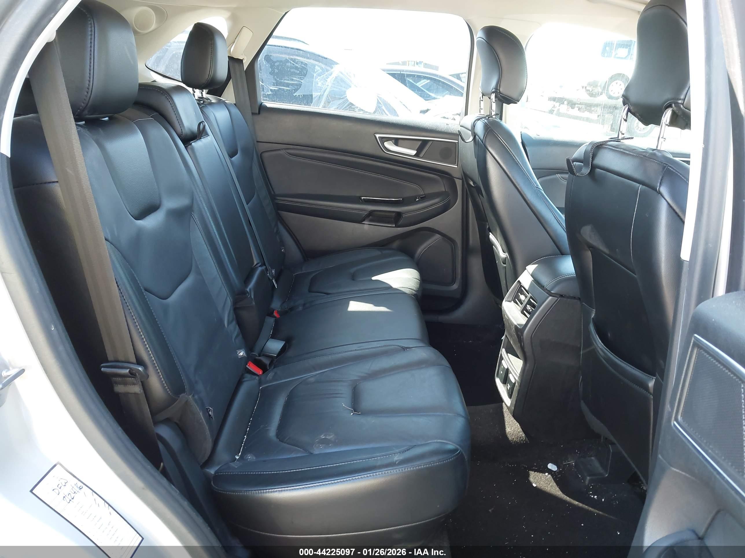 FORD EDGE image 8
