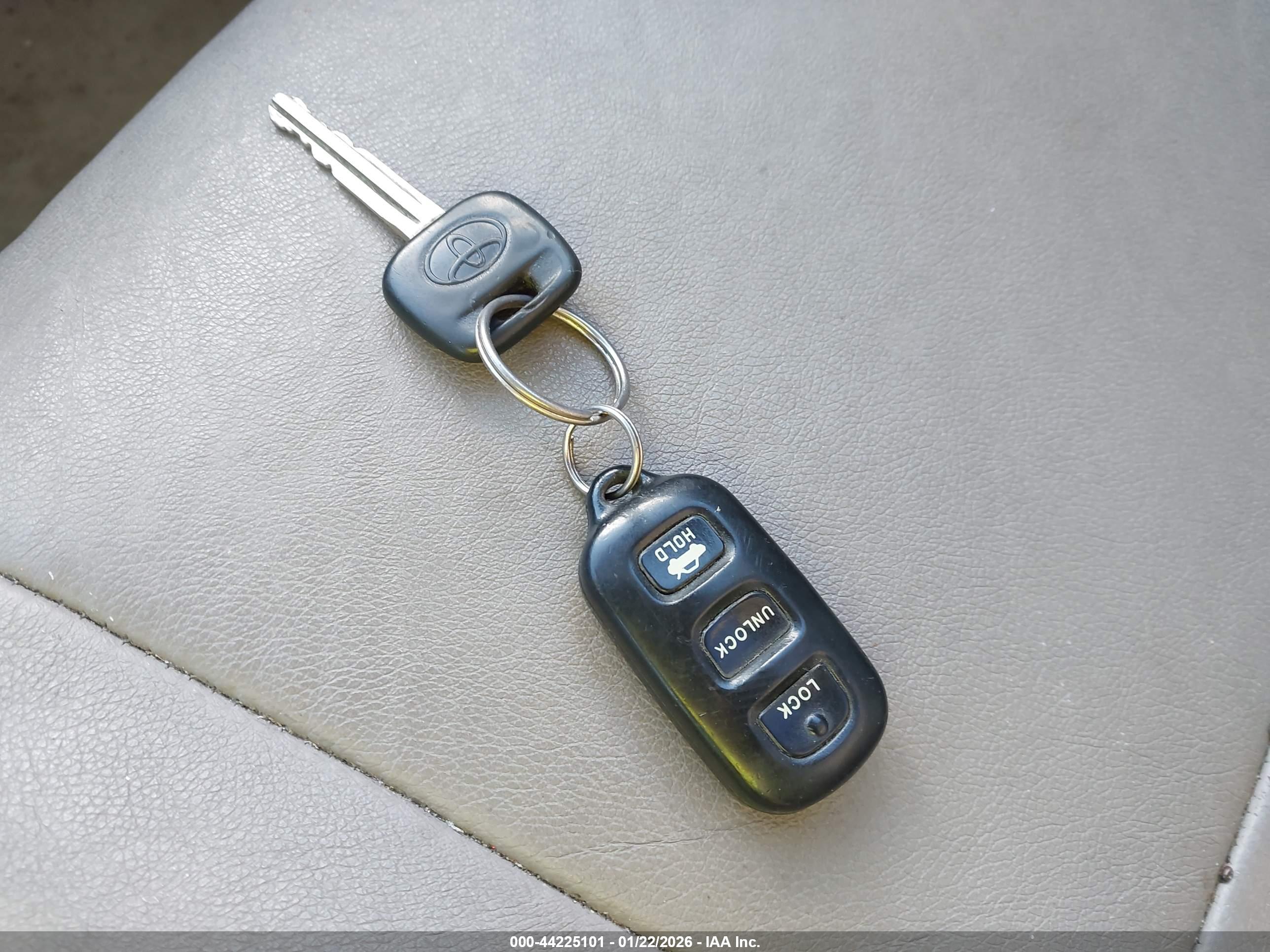 TOYOTA CAMRY image 11