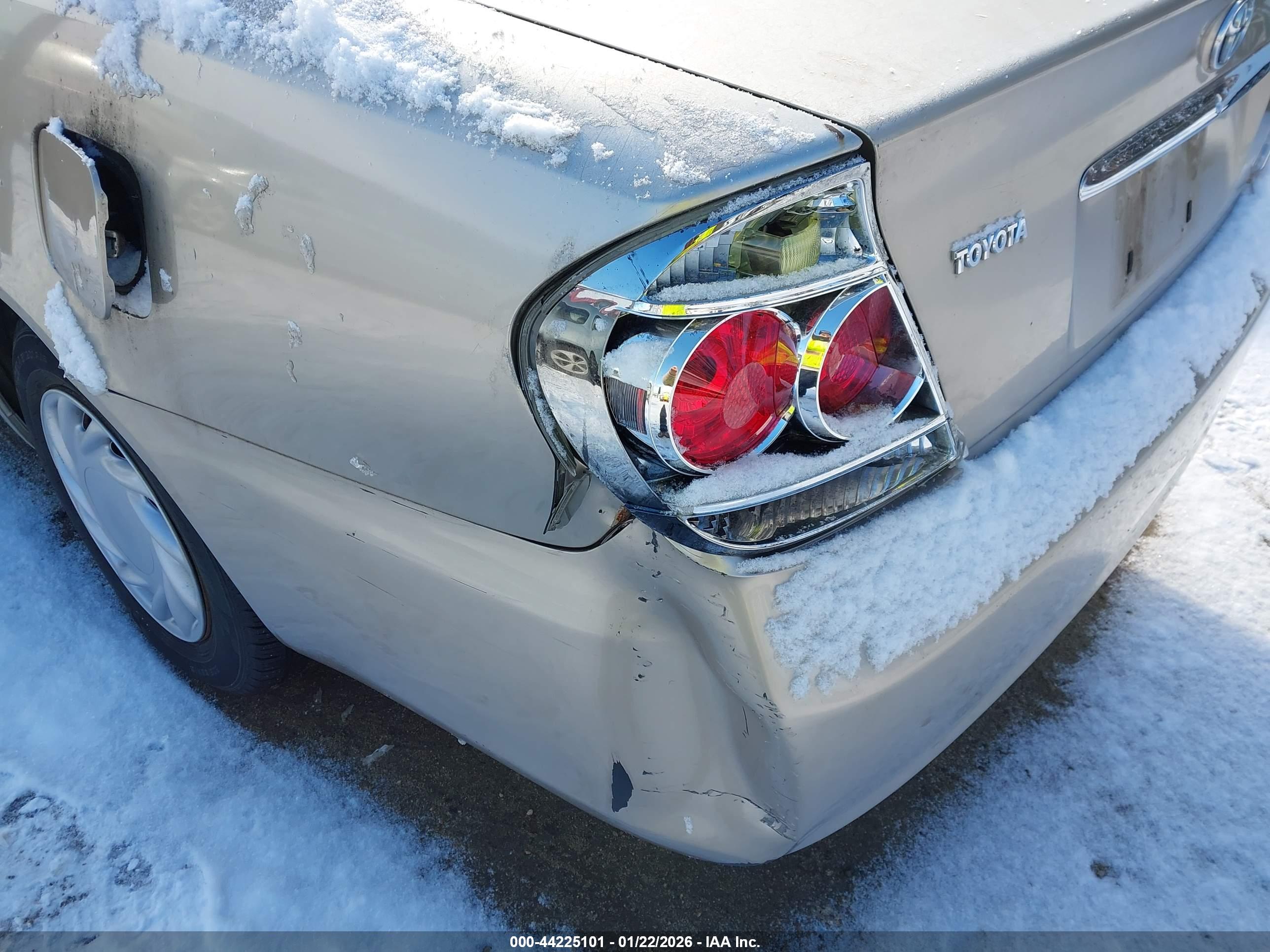 TOYOTA CAMRY image 6