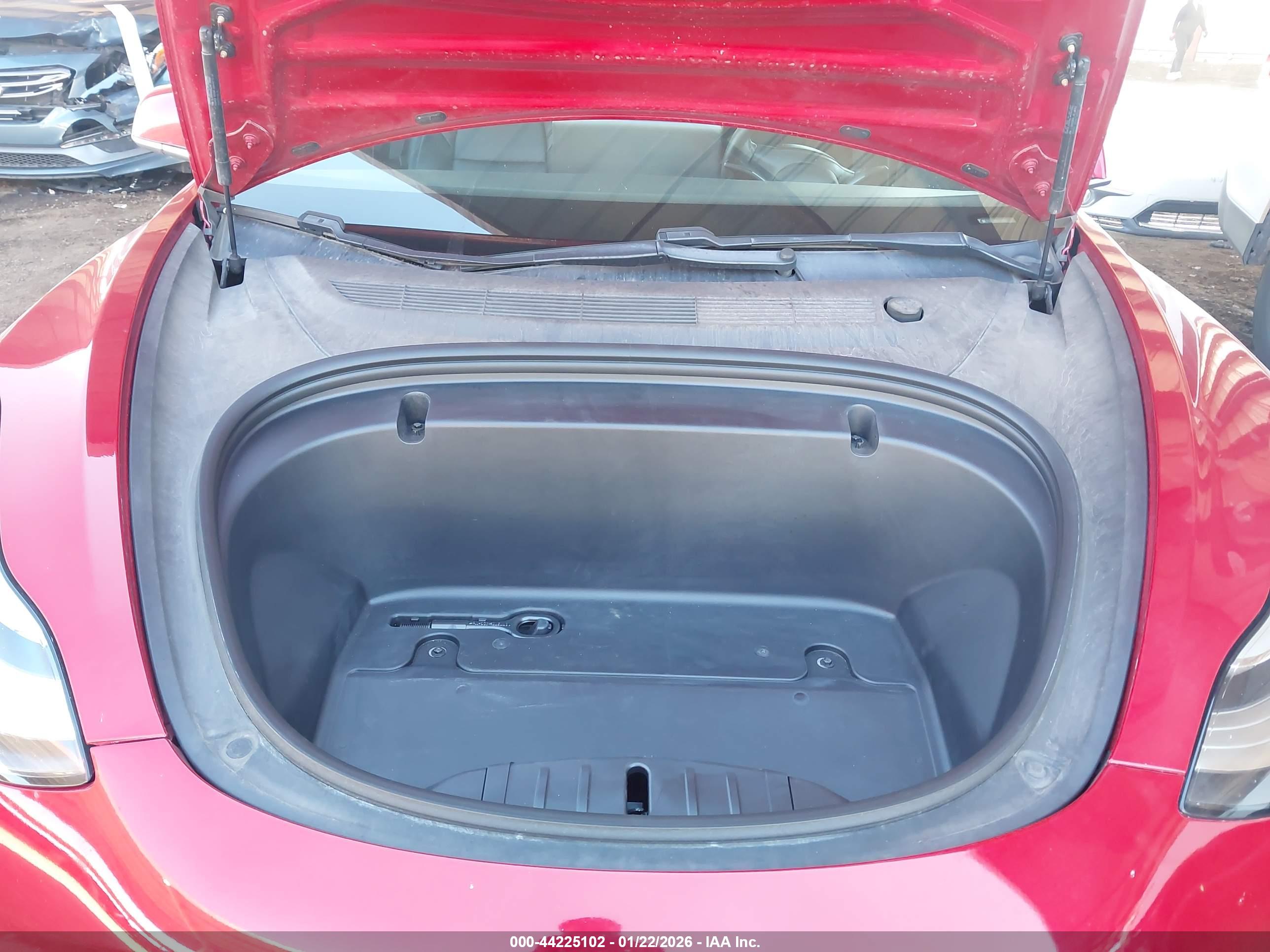 TESLA MODEL image 10