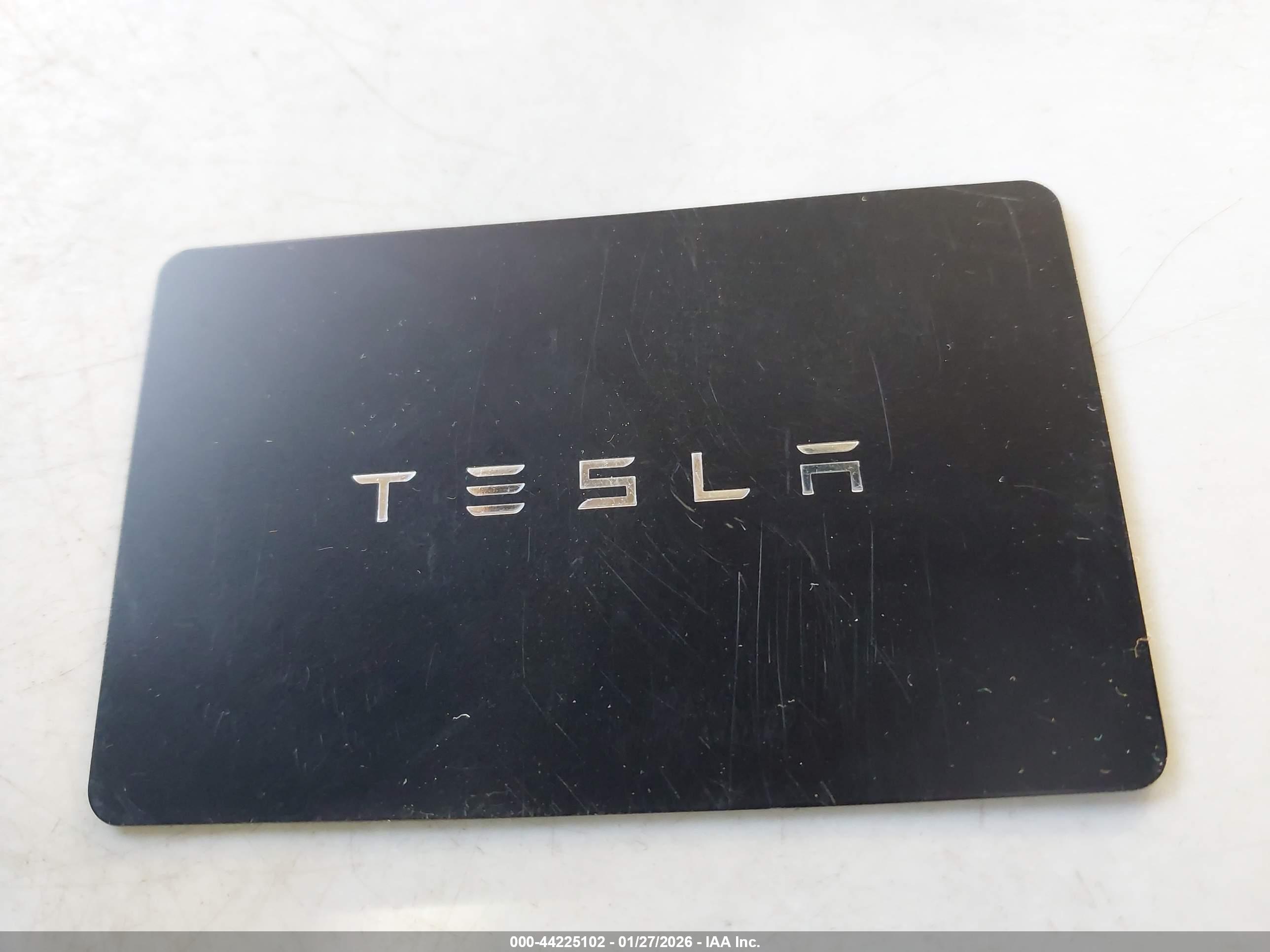 TESLA MODEL image 11