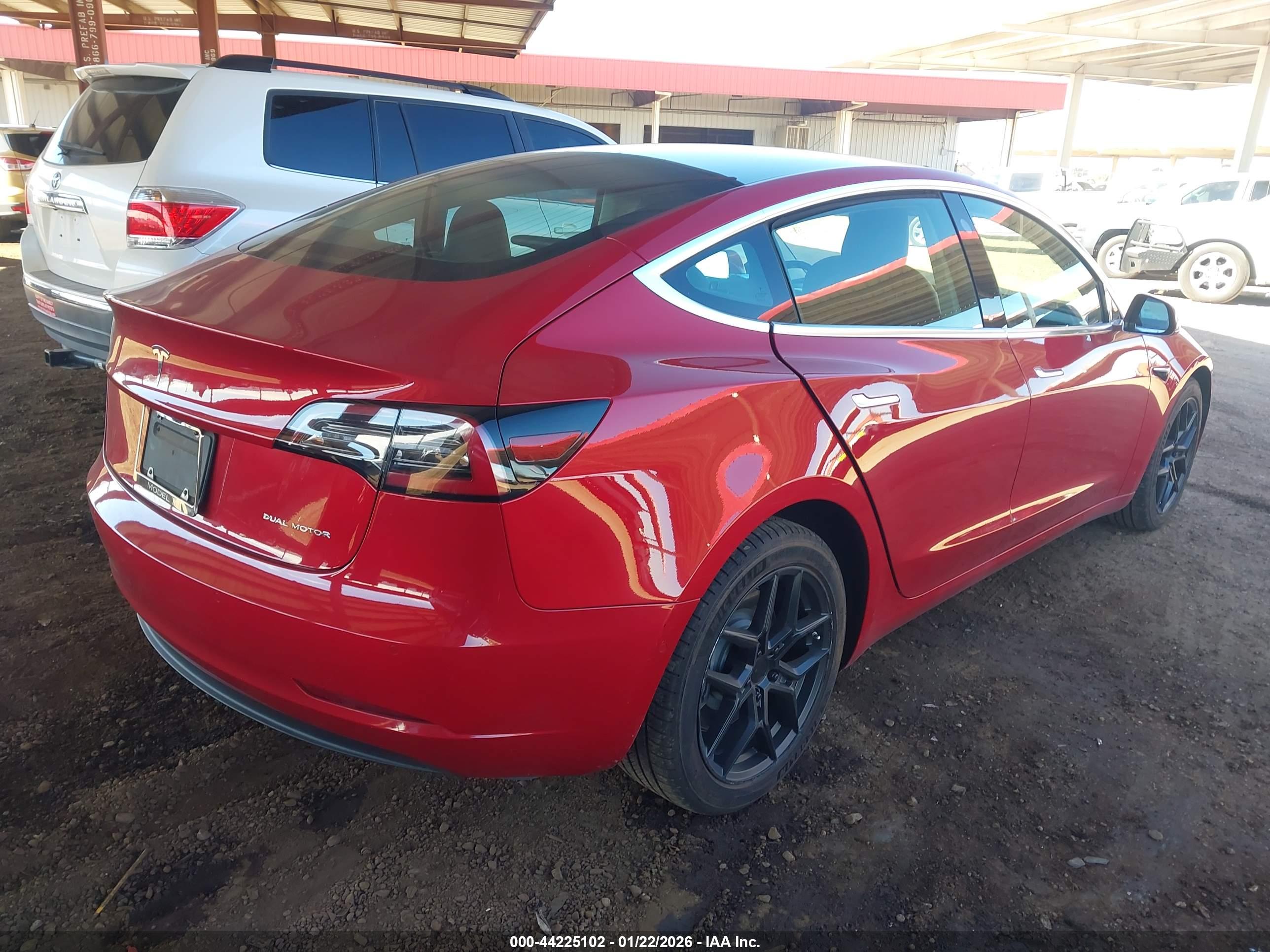 TESLA MODEL image 4