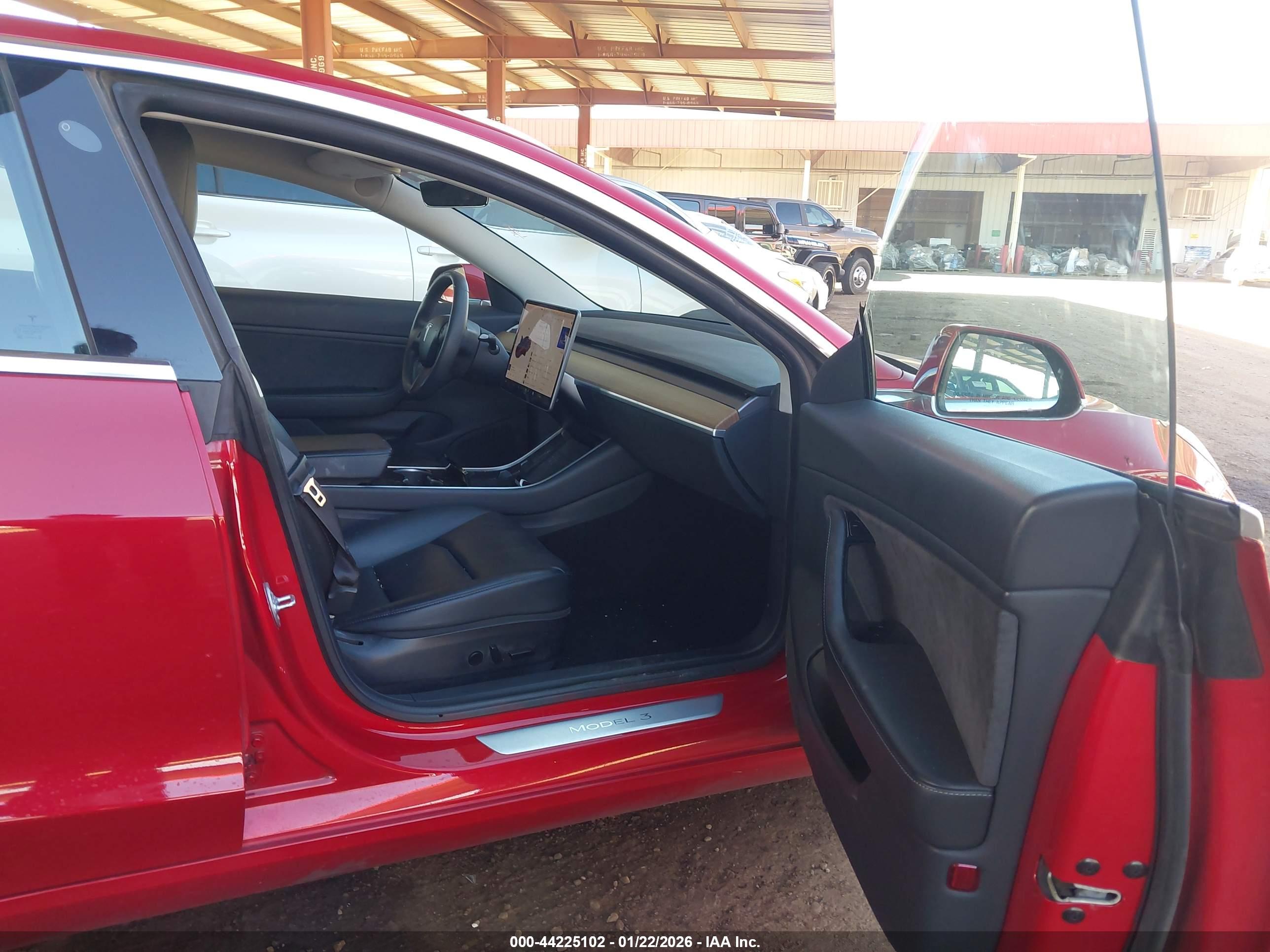 TESLA MODEL image 5