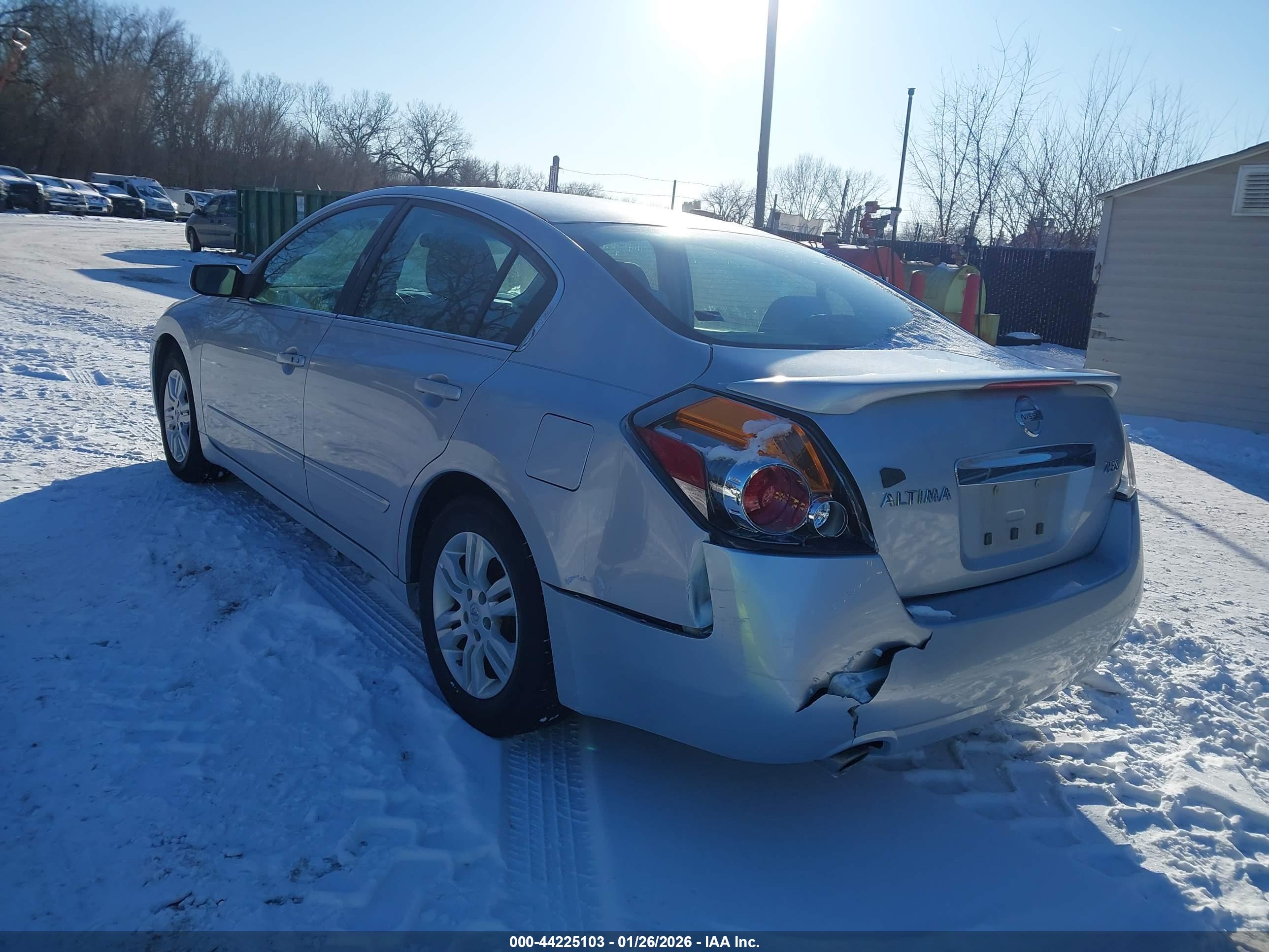 NISSAN ALTIMA image 3