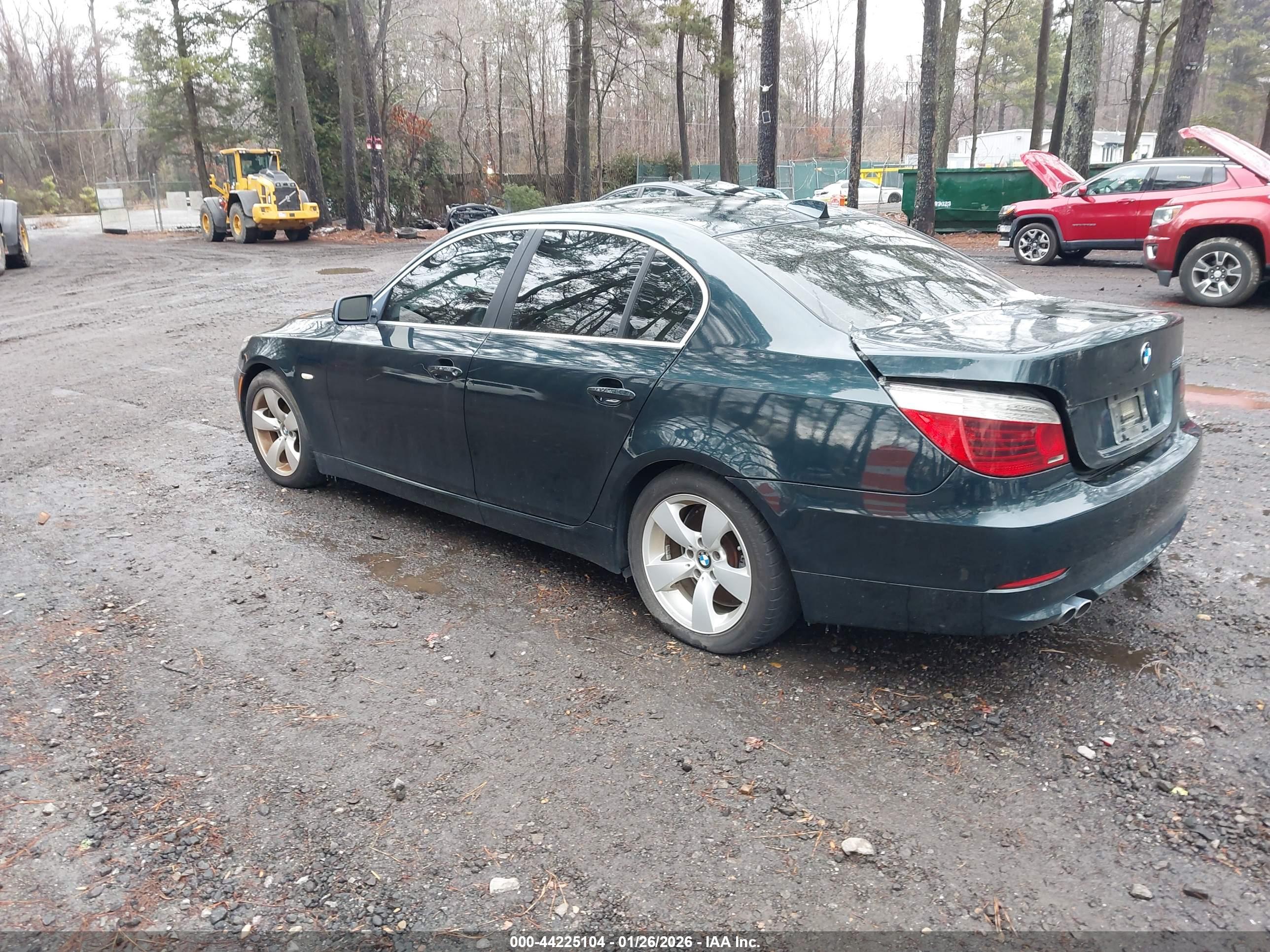 BMW 528I image 3