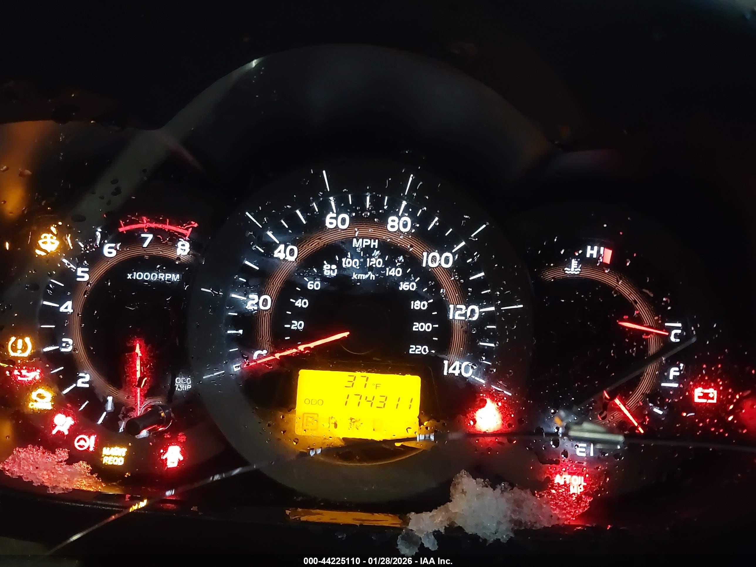 TOYOTA RAV4 image 7