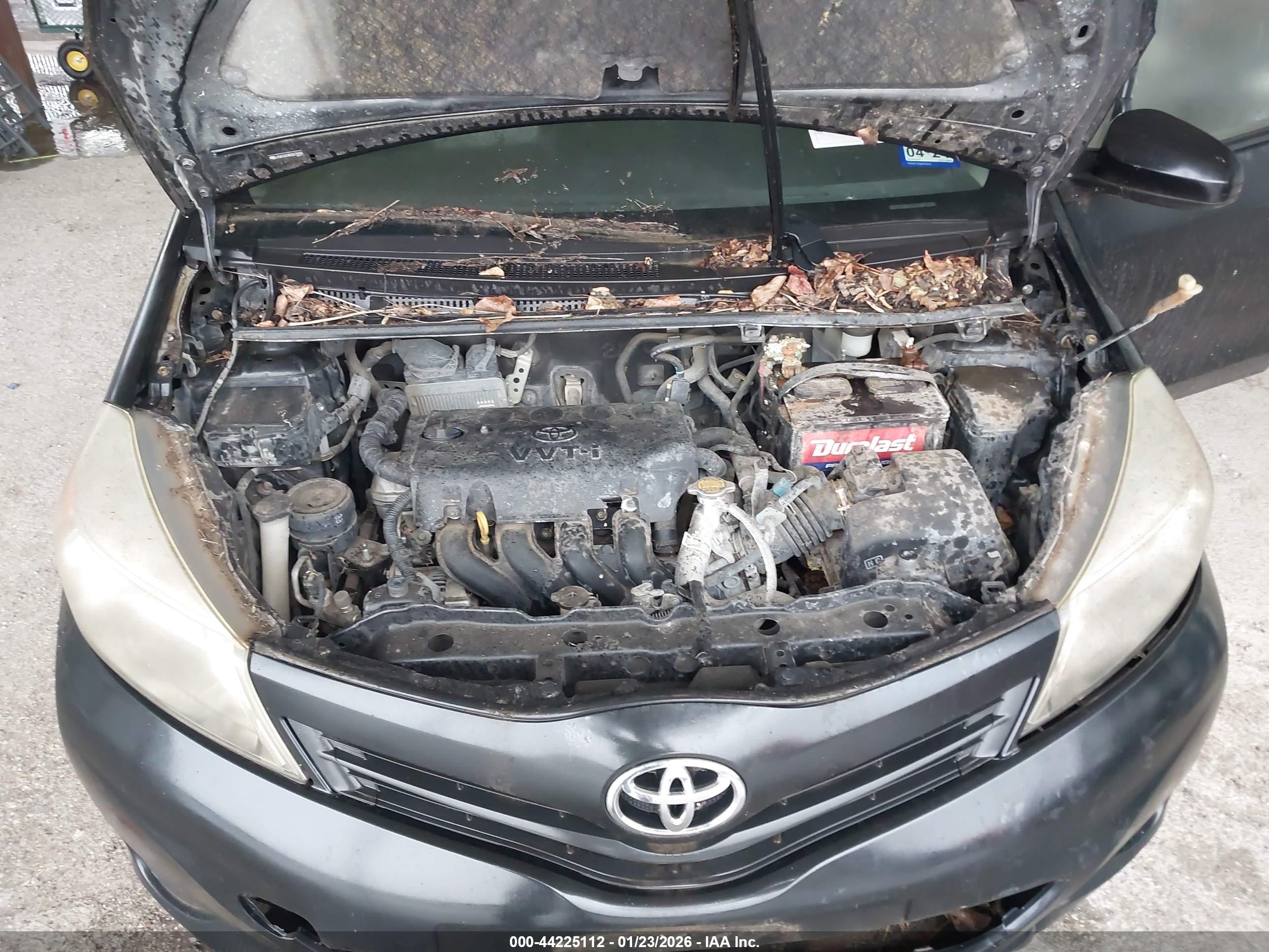 TOYOTA YARIS image 10