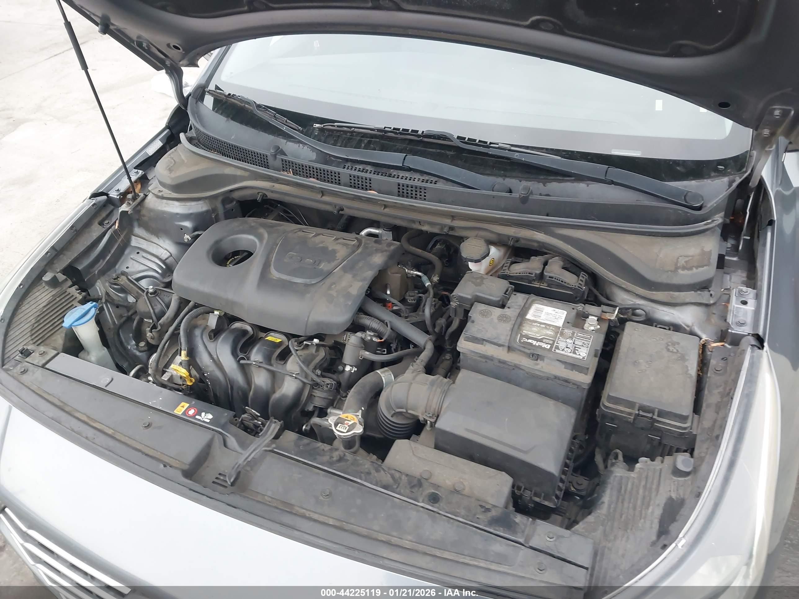 HYUNDAI ACCENT image 10