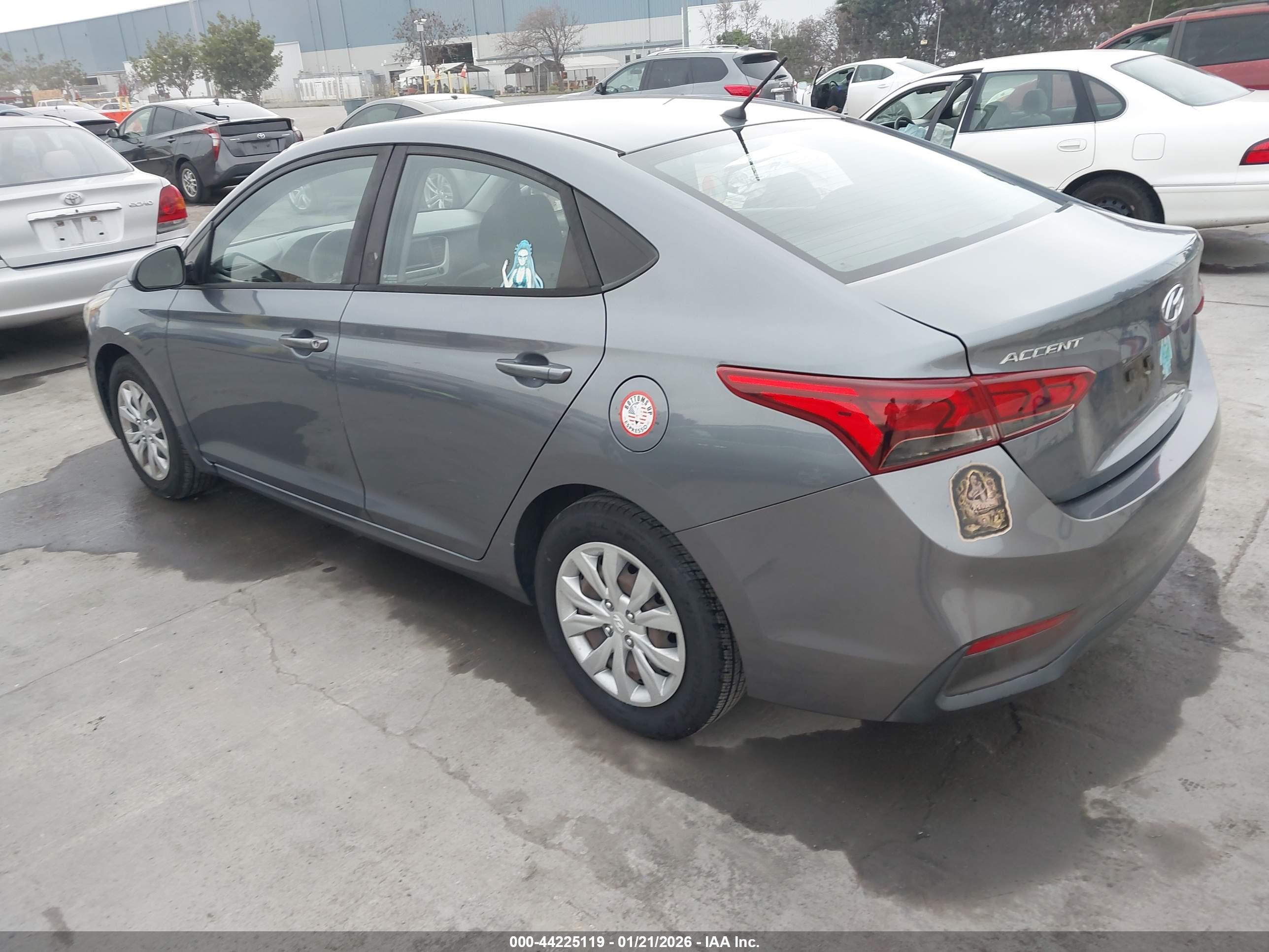 HYUNDAI ACCENT image 3