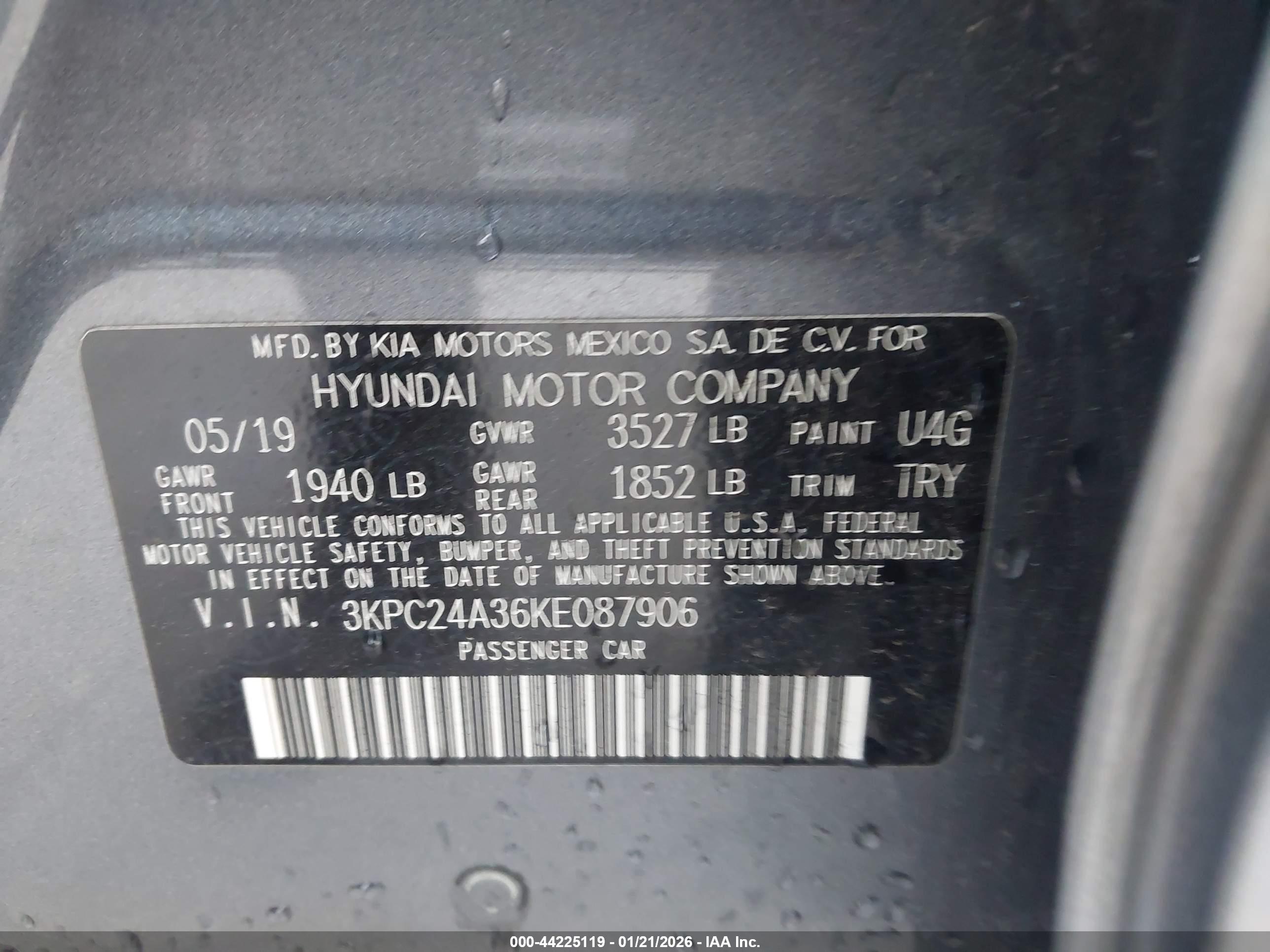 HYUNDAI ACCENT image 9
