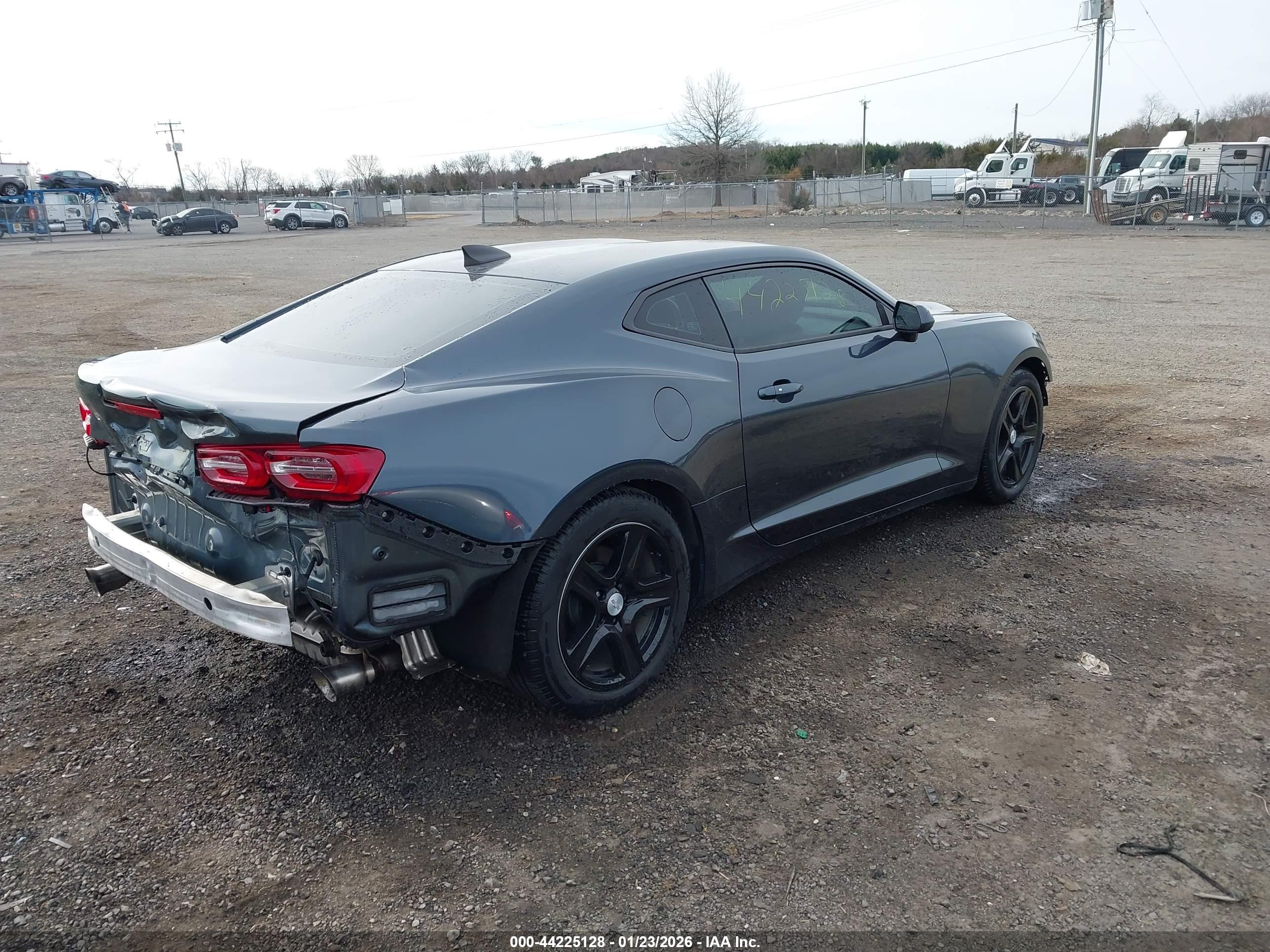 CHEVROLET CAMARO image 4