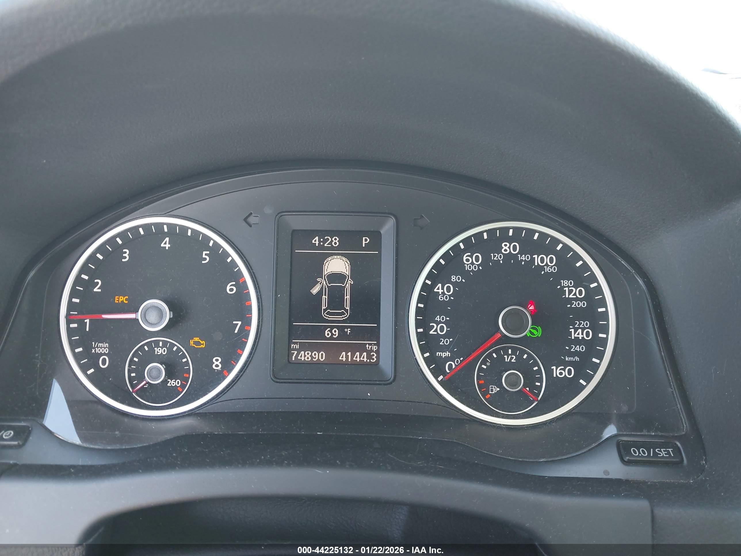 VOLKSWAGEN TIGUAN image 7