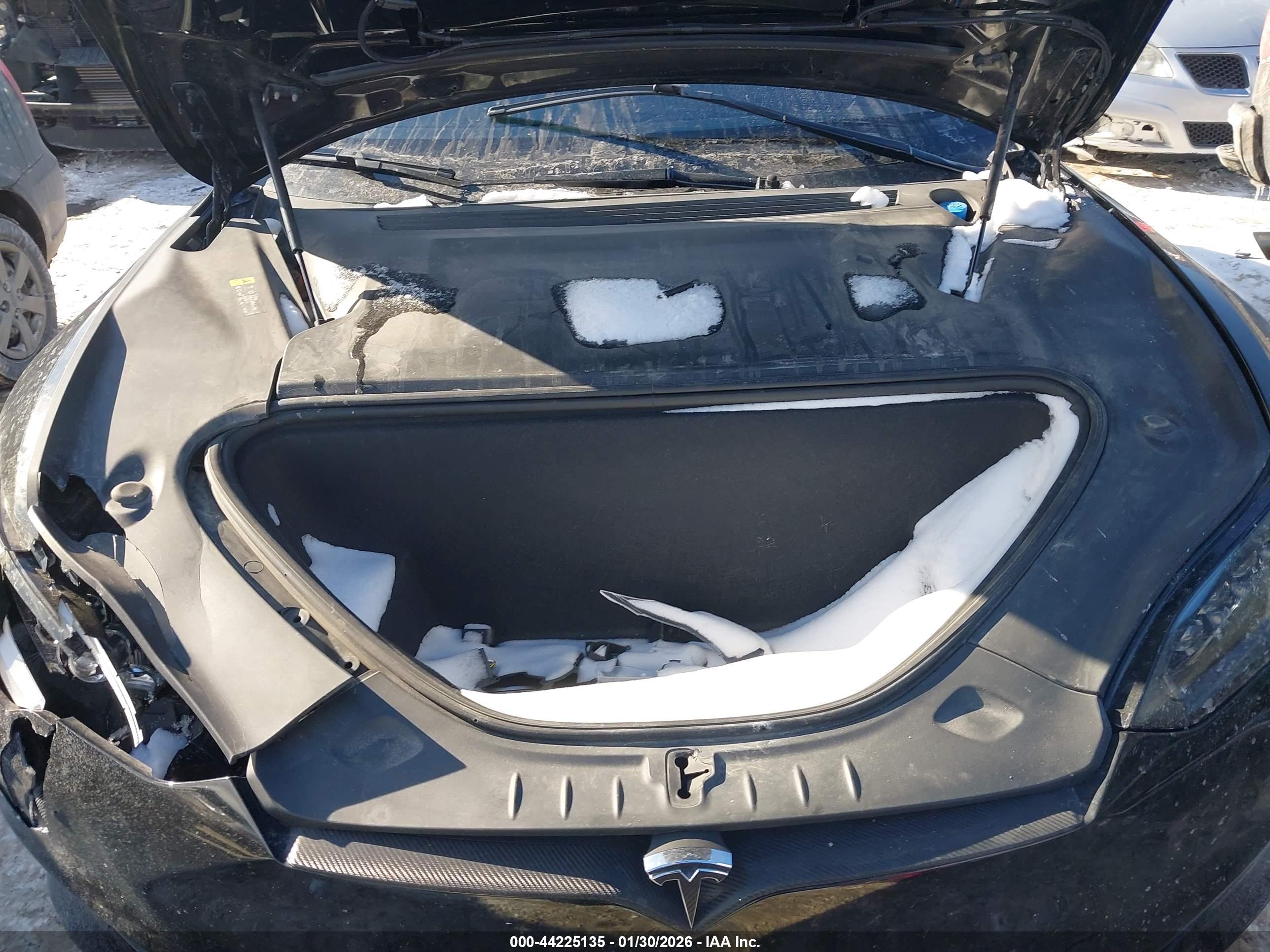 TESLA MODEL image 10