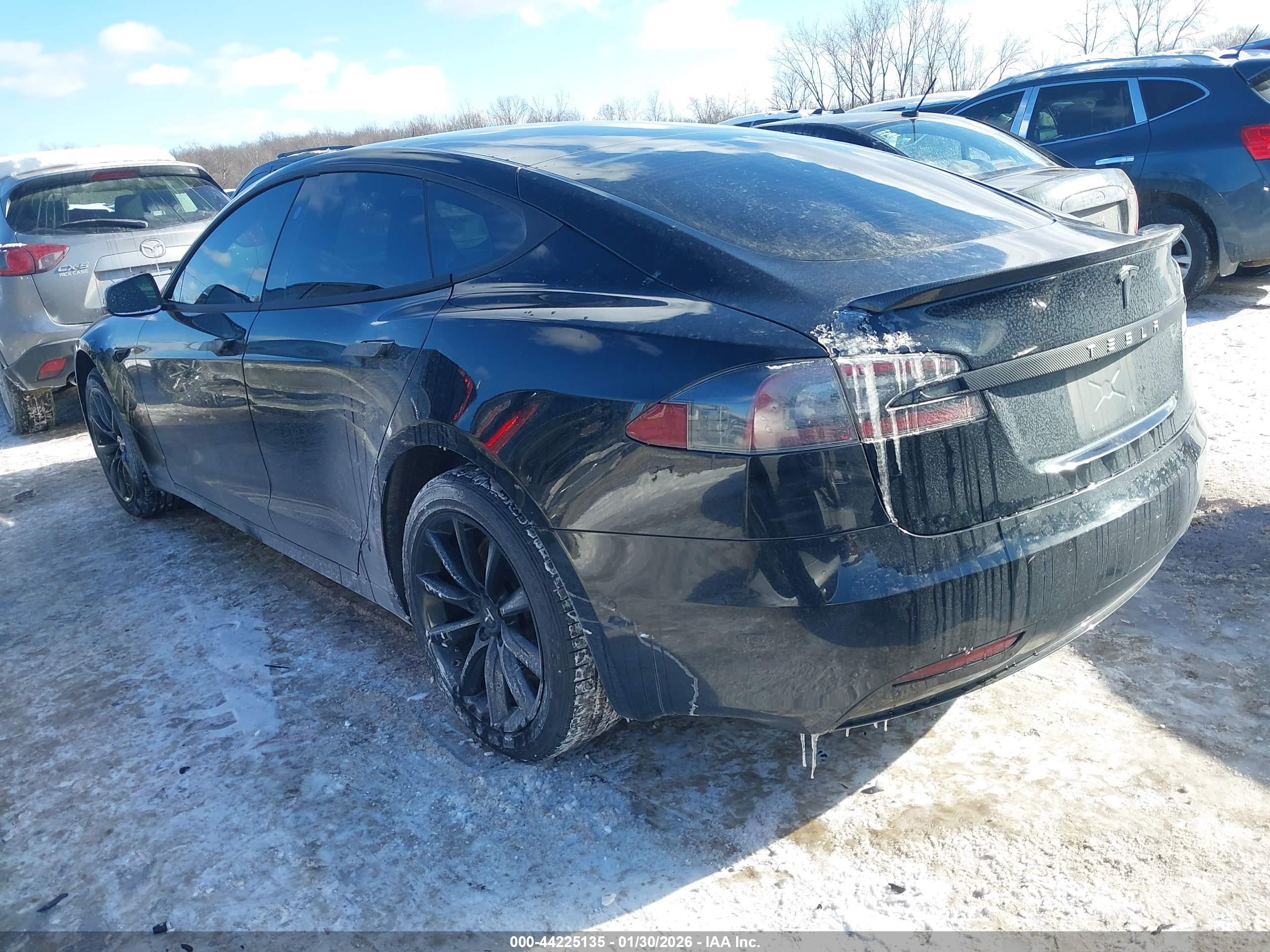 TESLA MODEL image 3