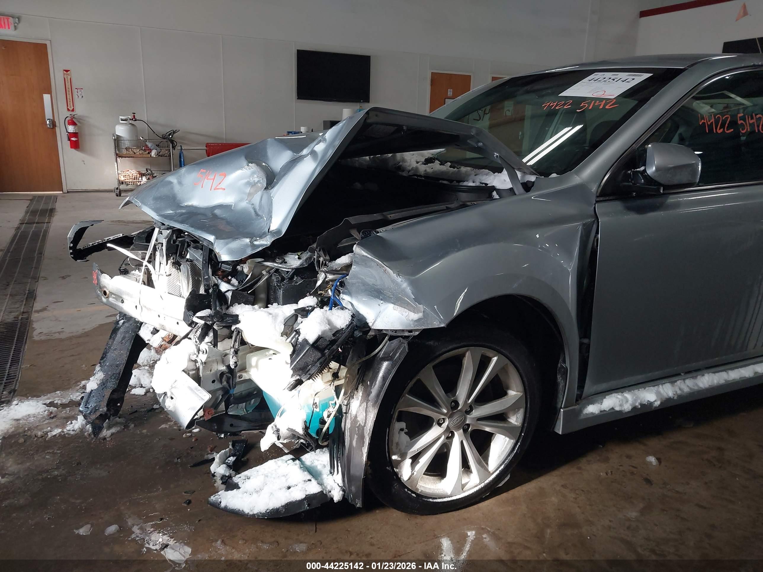 SUBARU LEGACY image 6