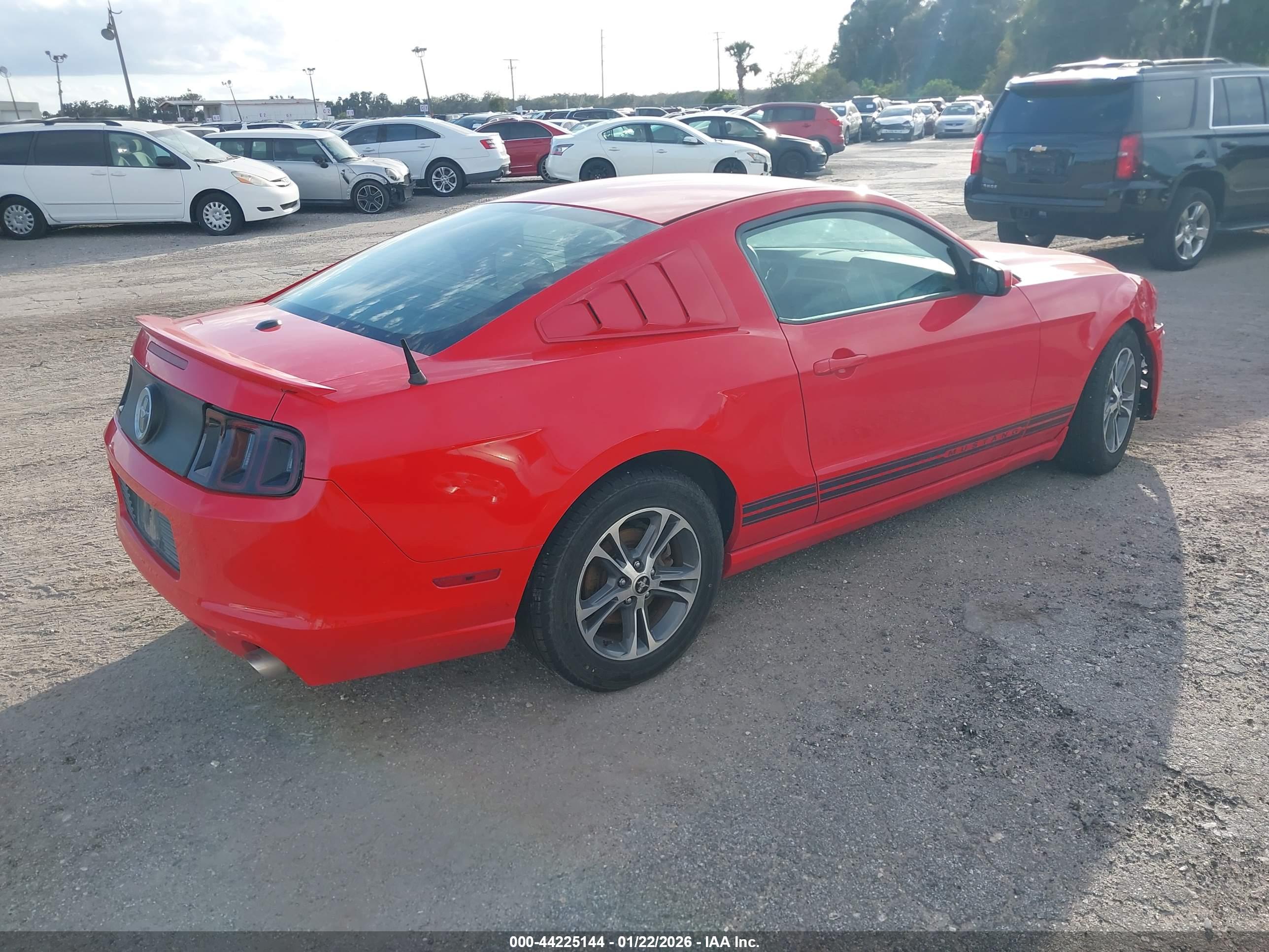 FORD MUSTANG image 4