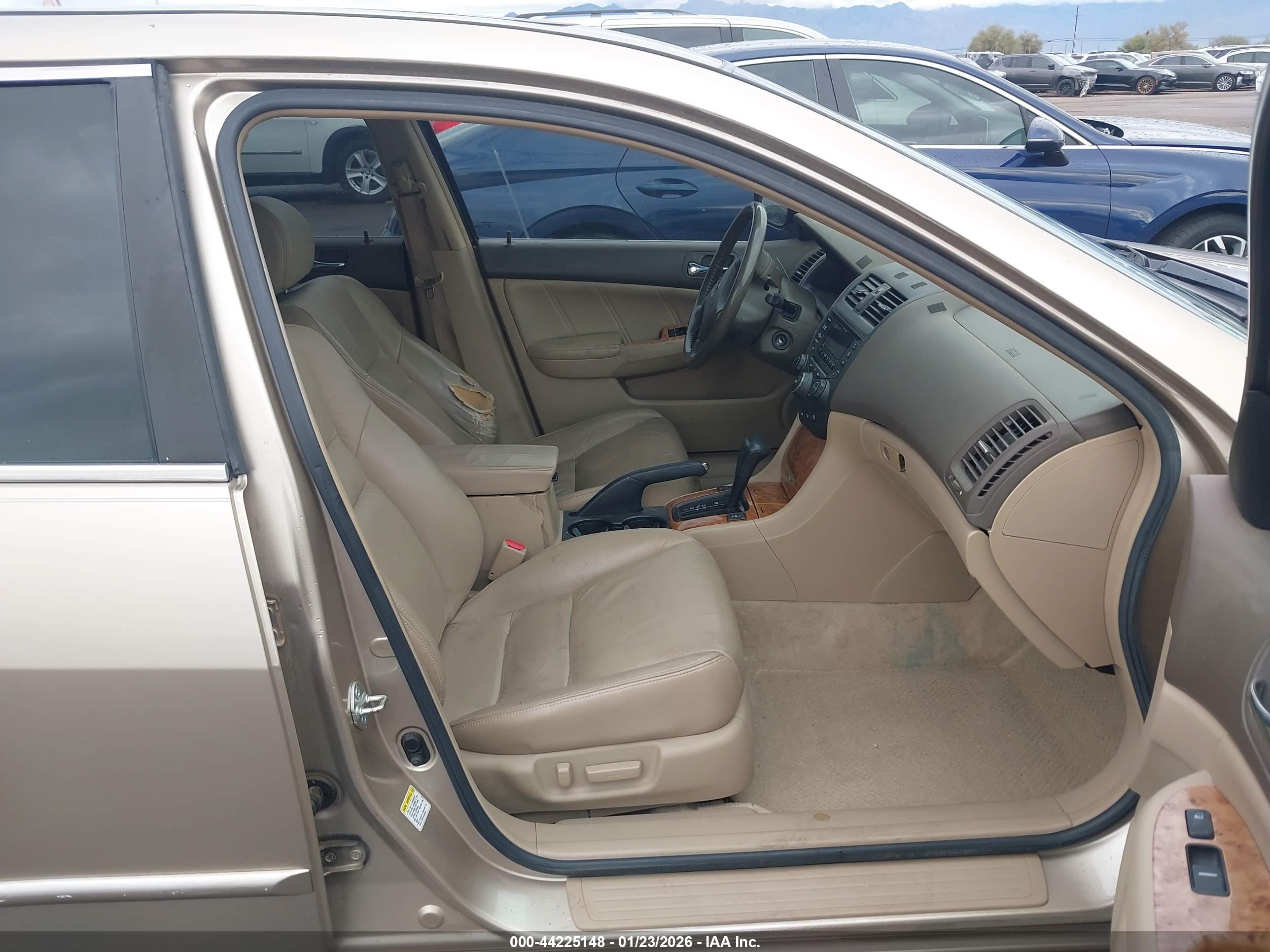 HONDA ACCORD image 5