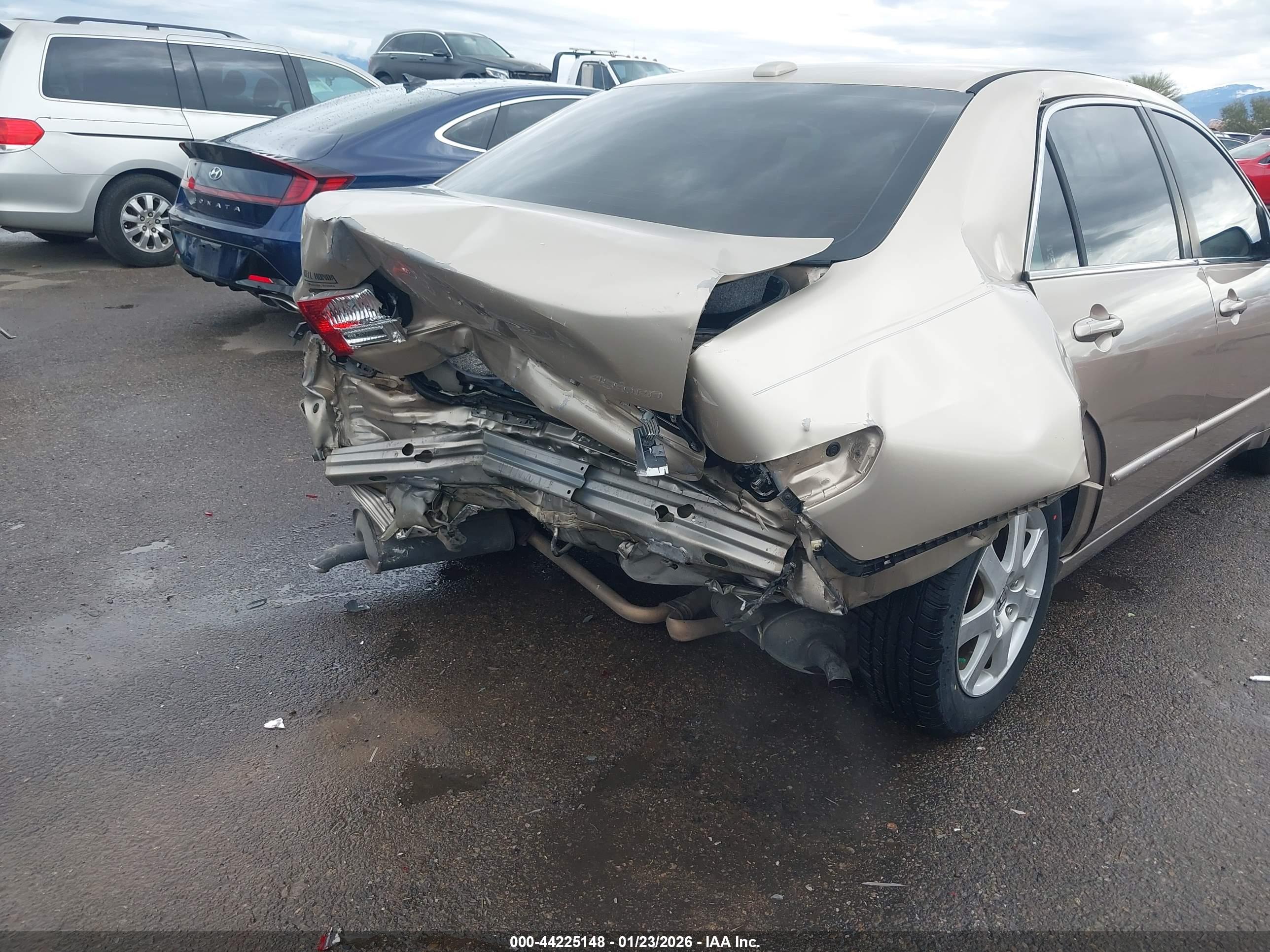 HONDA ACCORD image 6
