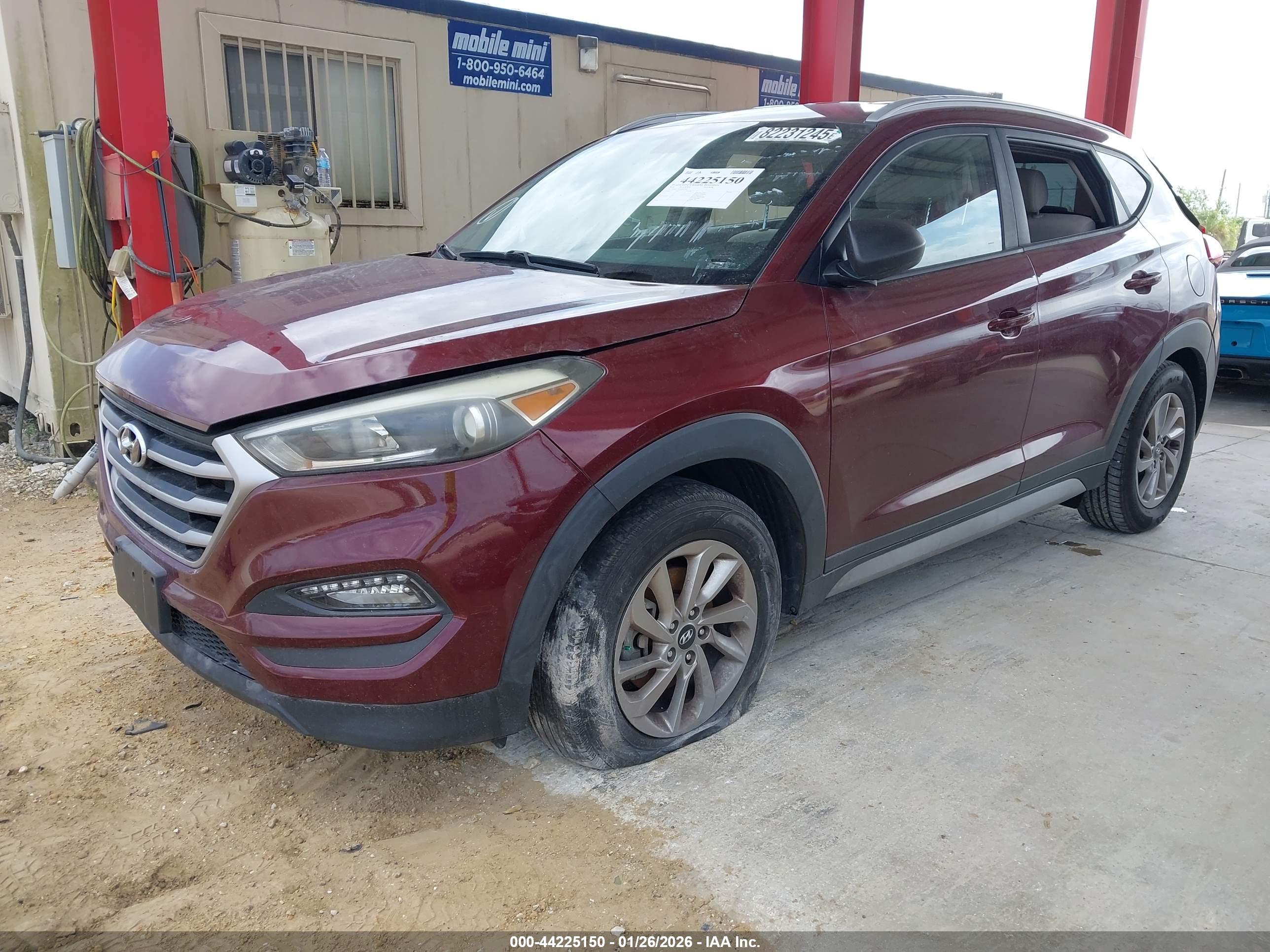 HYUNDAI TUCSON image 2