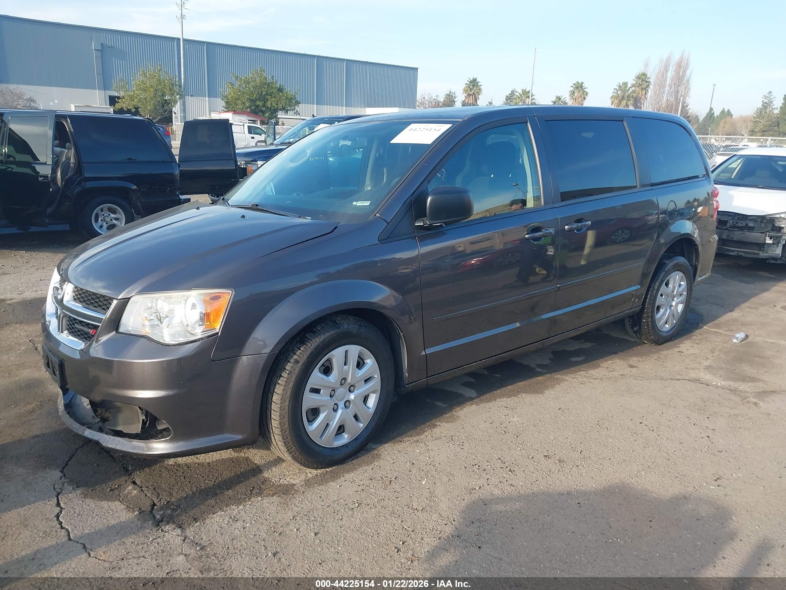 DODGE GRAND image 2