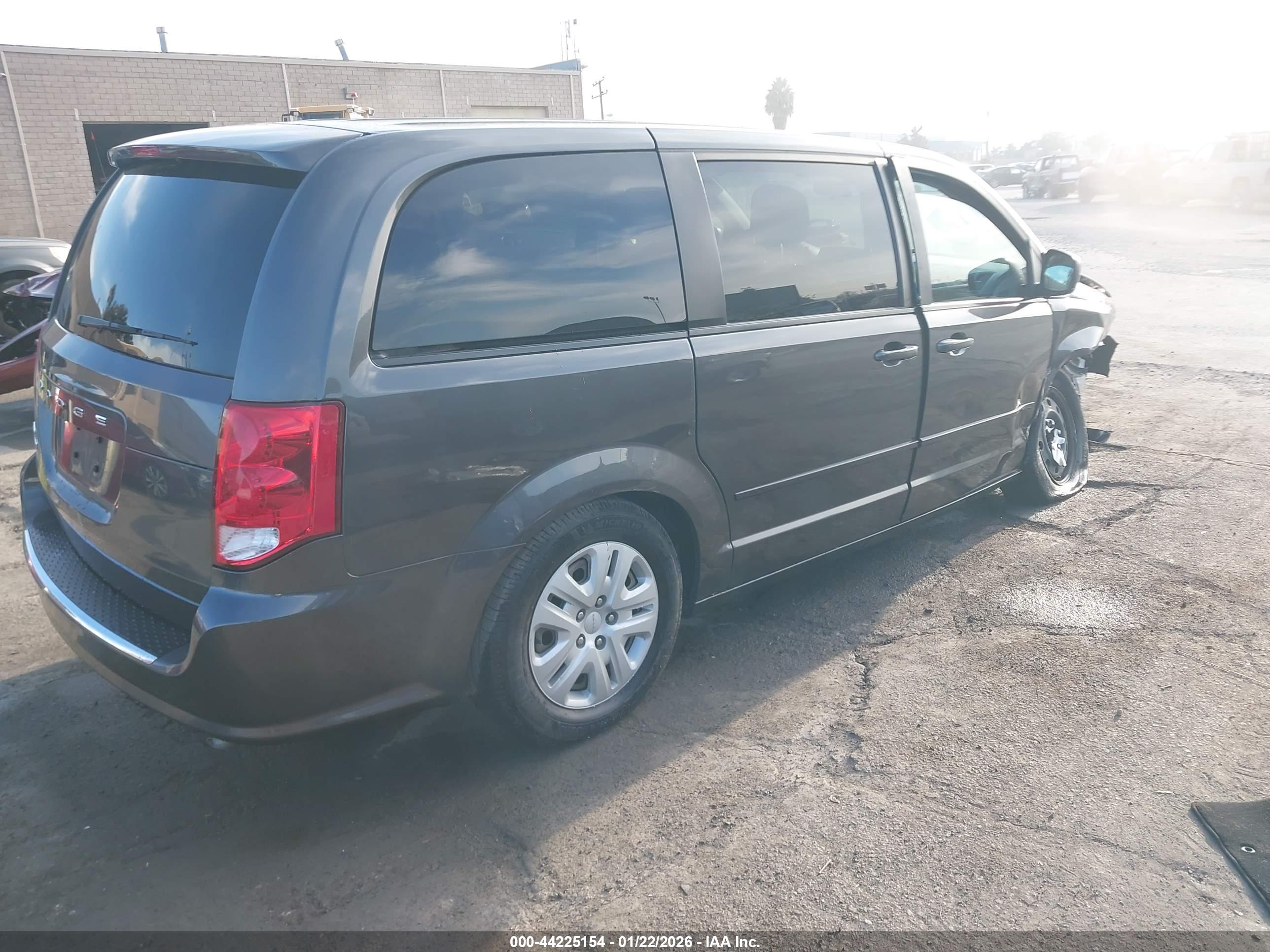 DODGE GRAND image 4