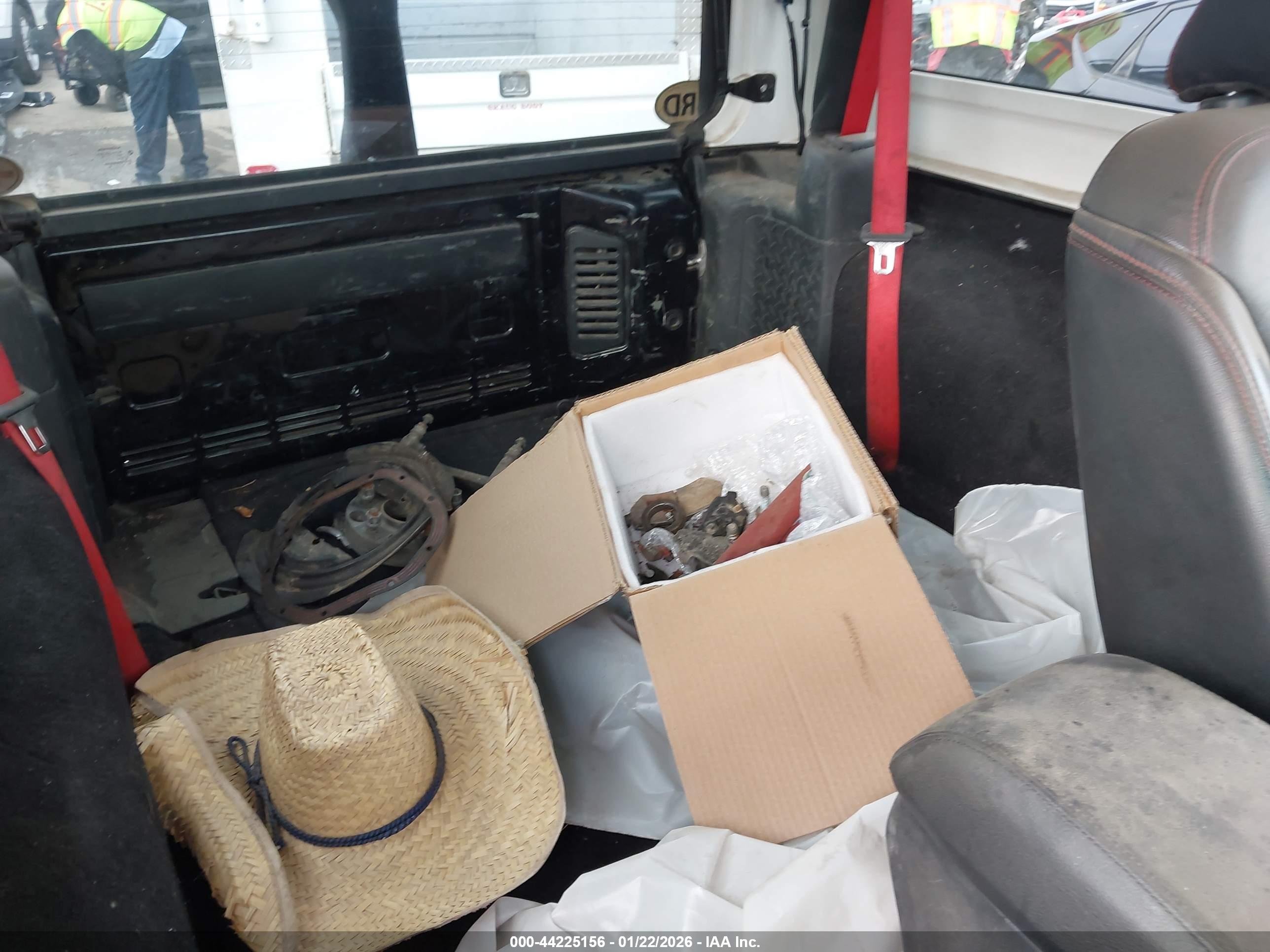 JEEP WRANGLER image 8