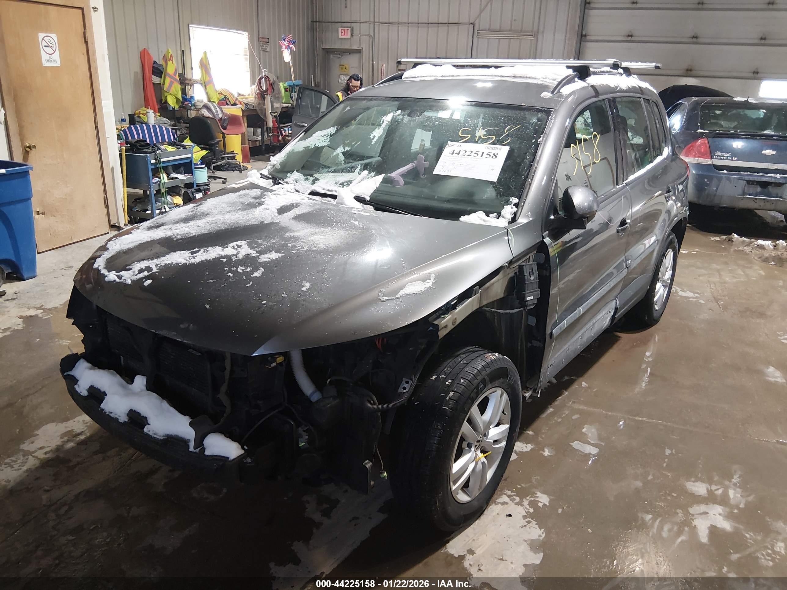 VOLKSWAGEN TIGUAN image 2