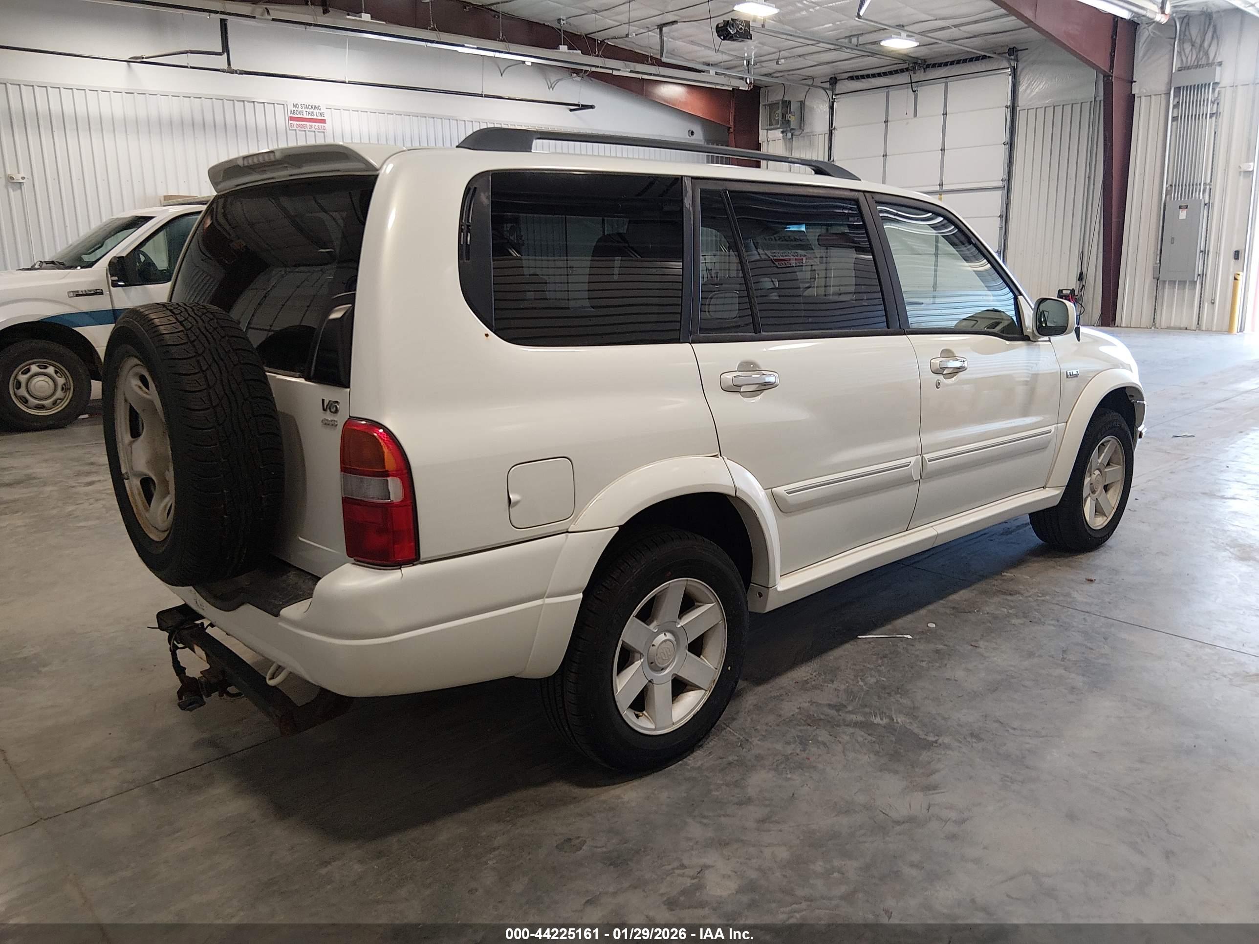 SUZUKI GRAND image 4
