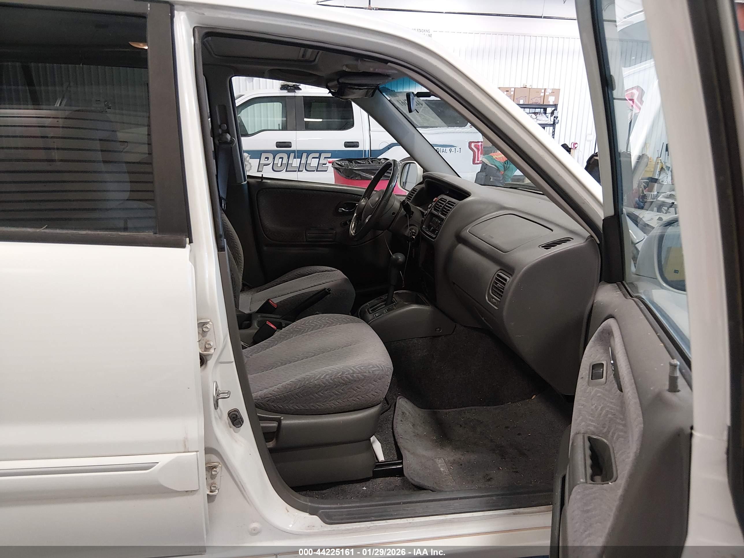 SUZUKI GRAND image 5