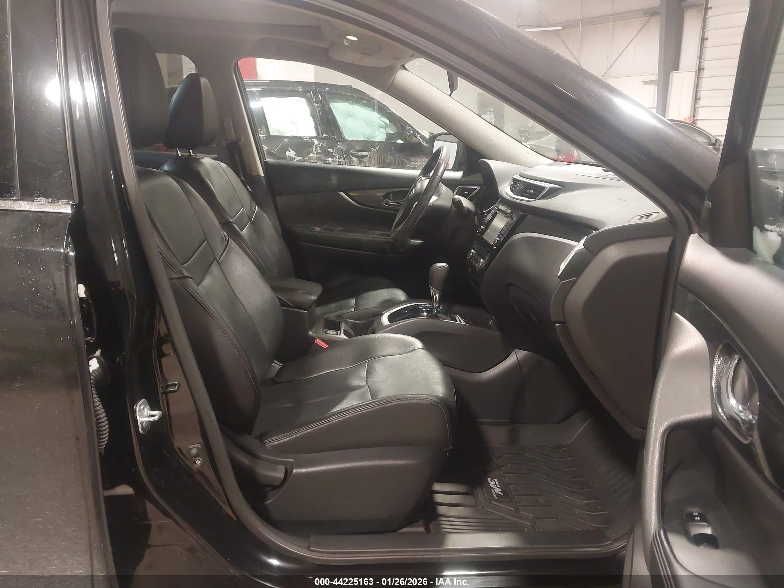NISSAN ROGUE image 5