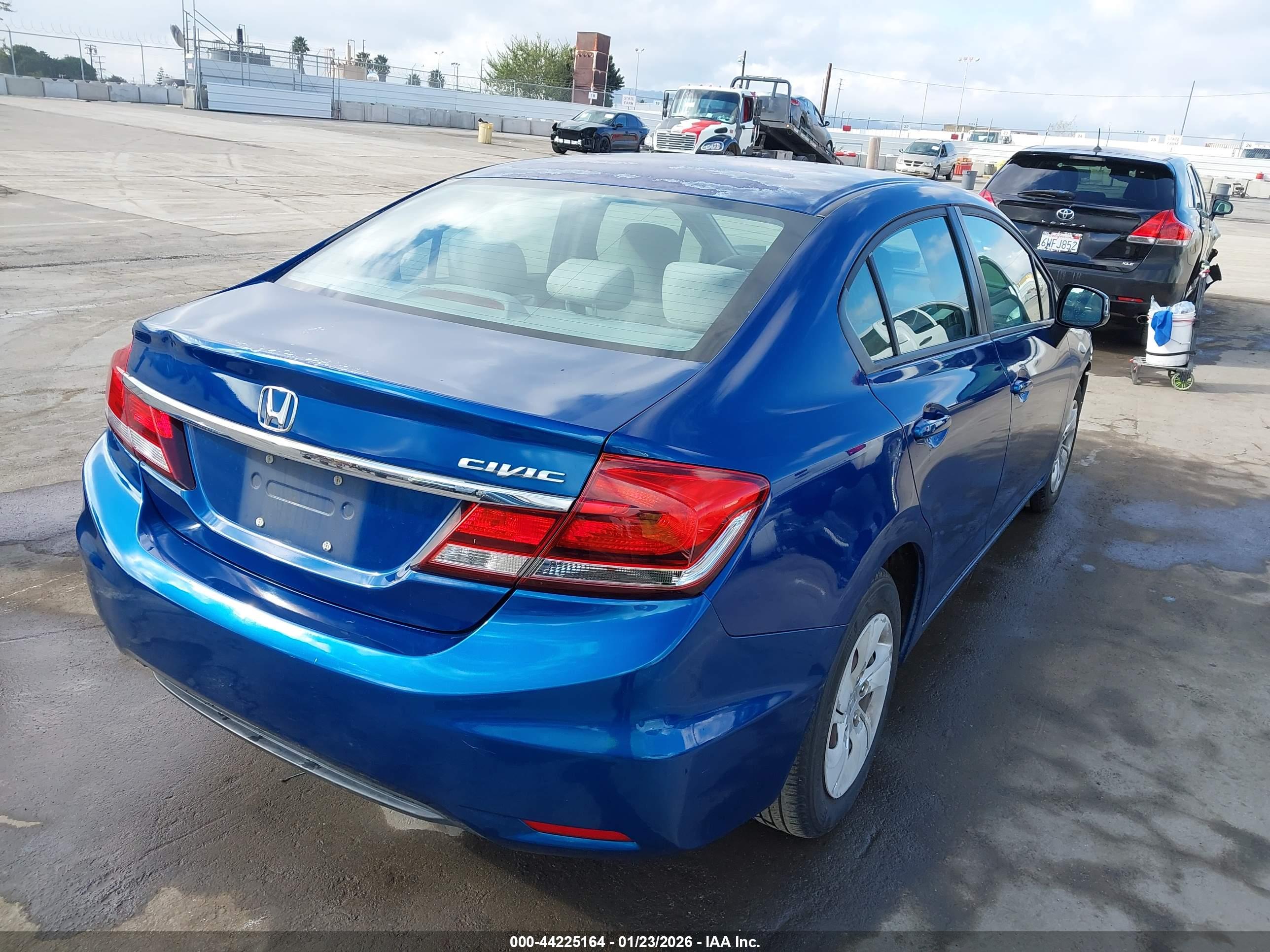 HONDA CIVIC image 4