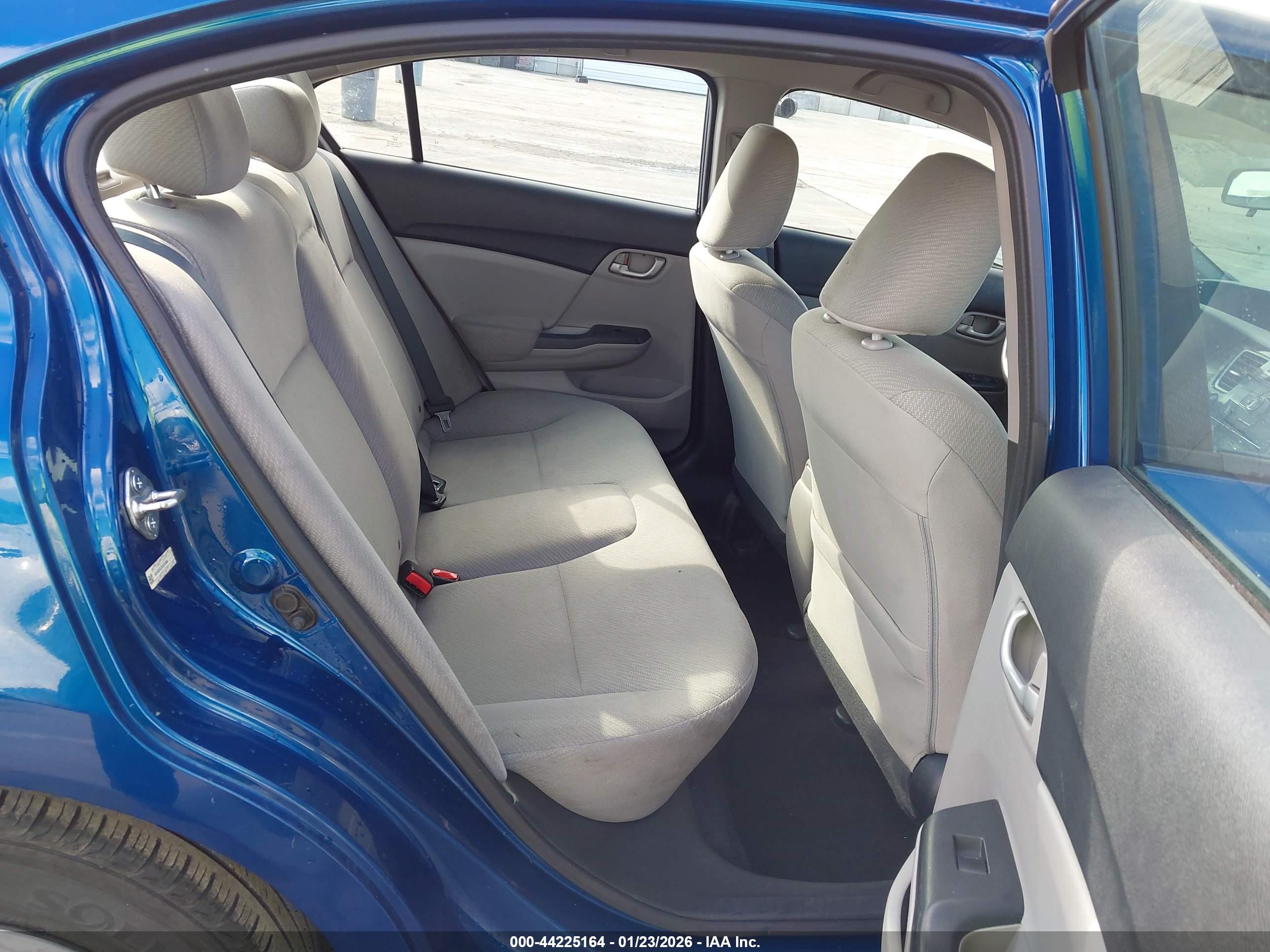 HONDA CIVIC image 8