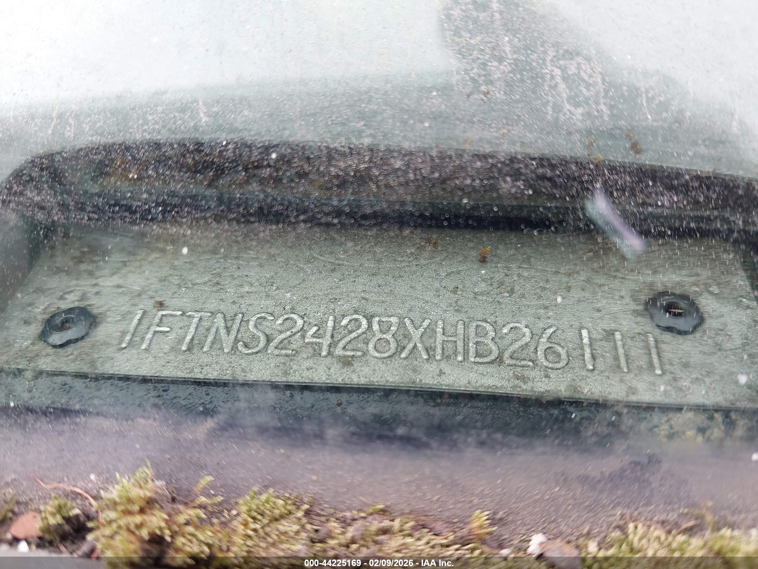 FORD E-250 image 9