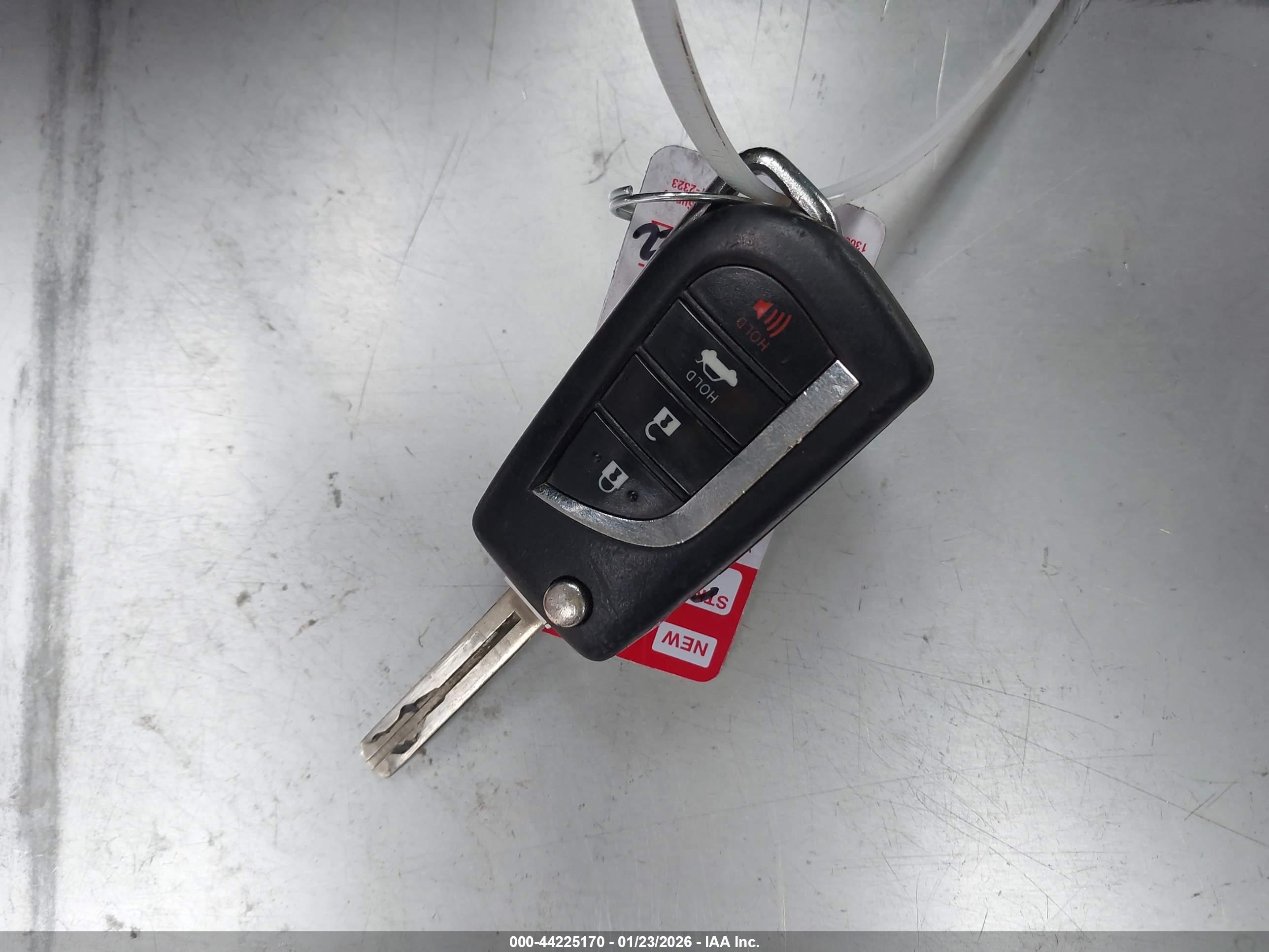 TOYOTA CAMRY image 11