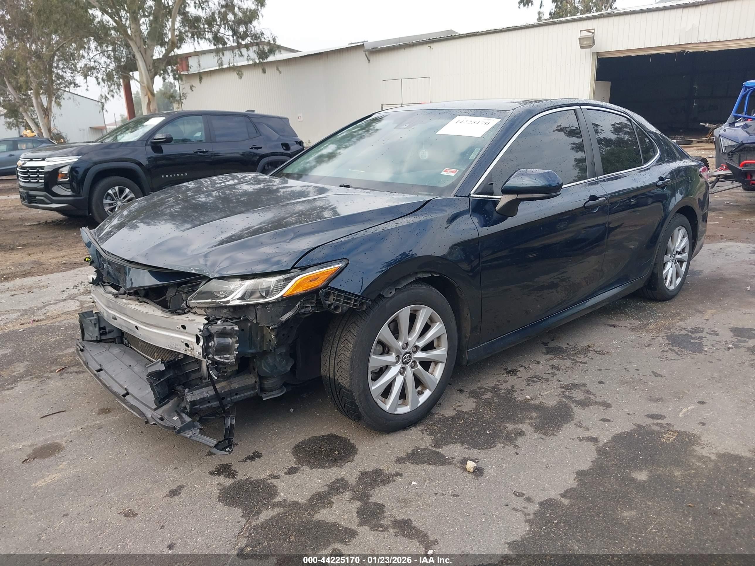 TOYOTA CAMRY image 2