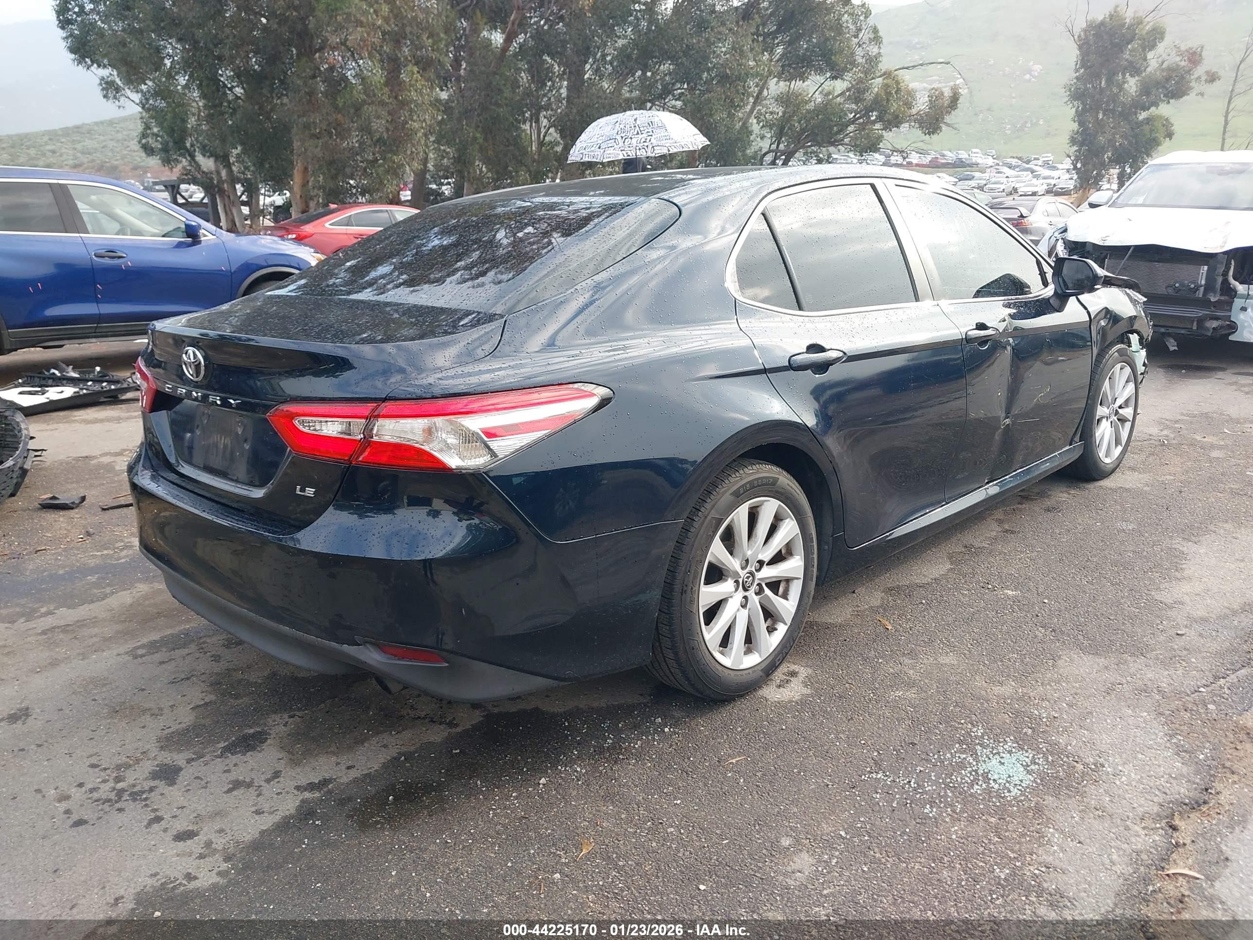 TOYOTA CAMRY image 4