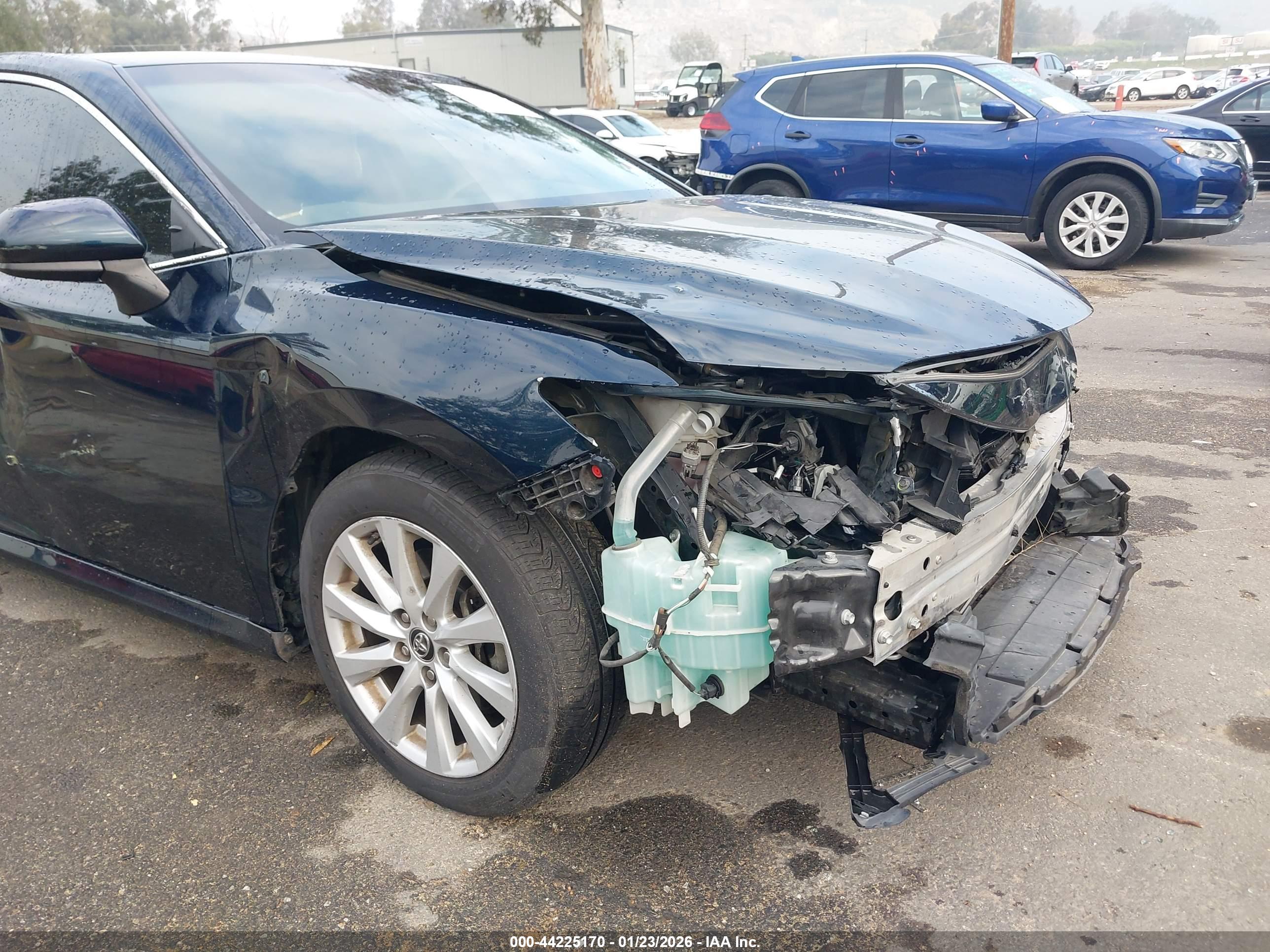 TOYOTA CAMRY image 6