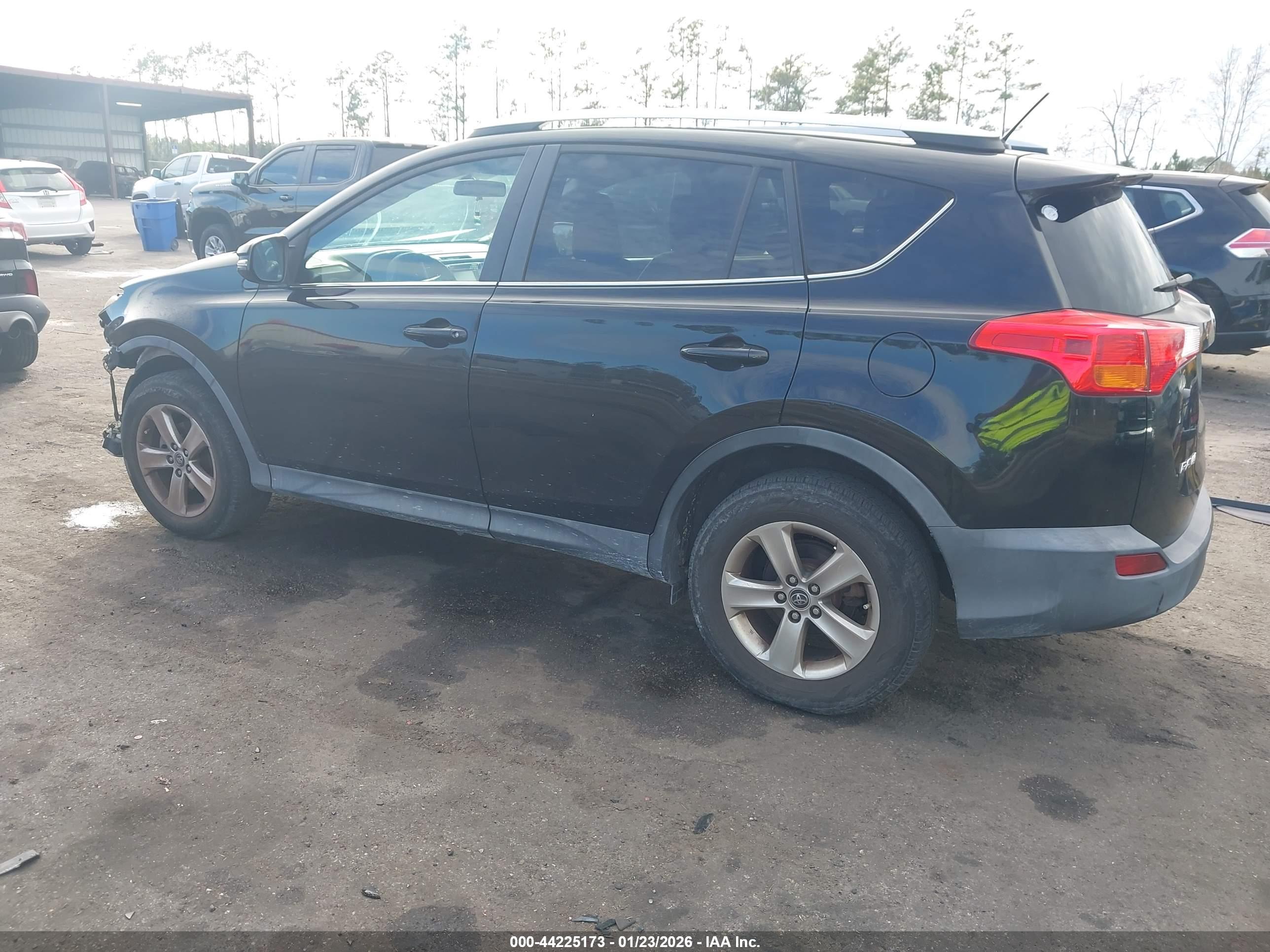 TOYOTA RAV4 image 3