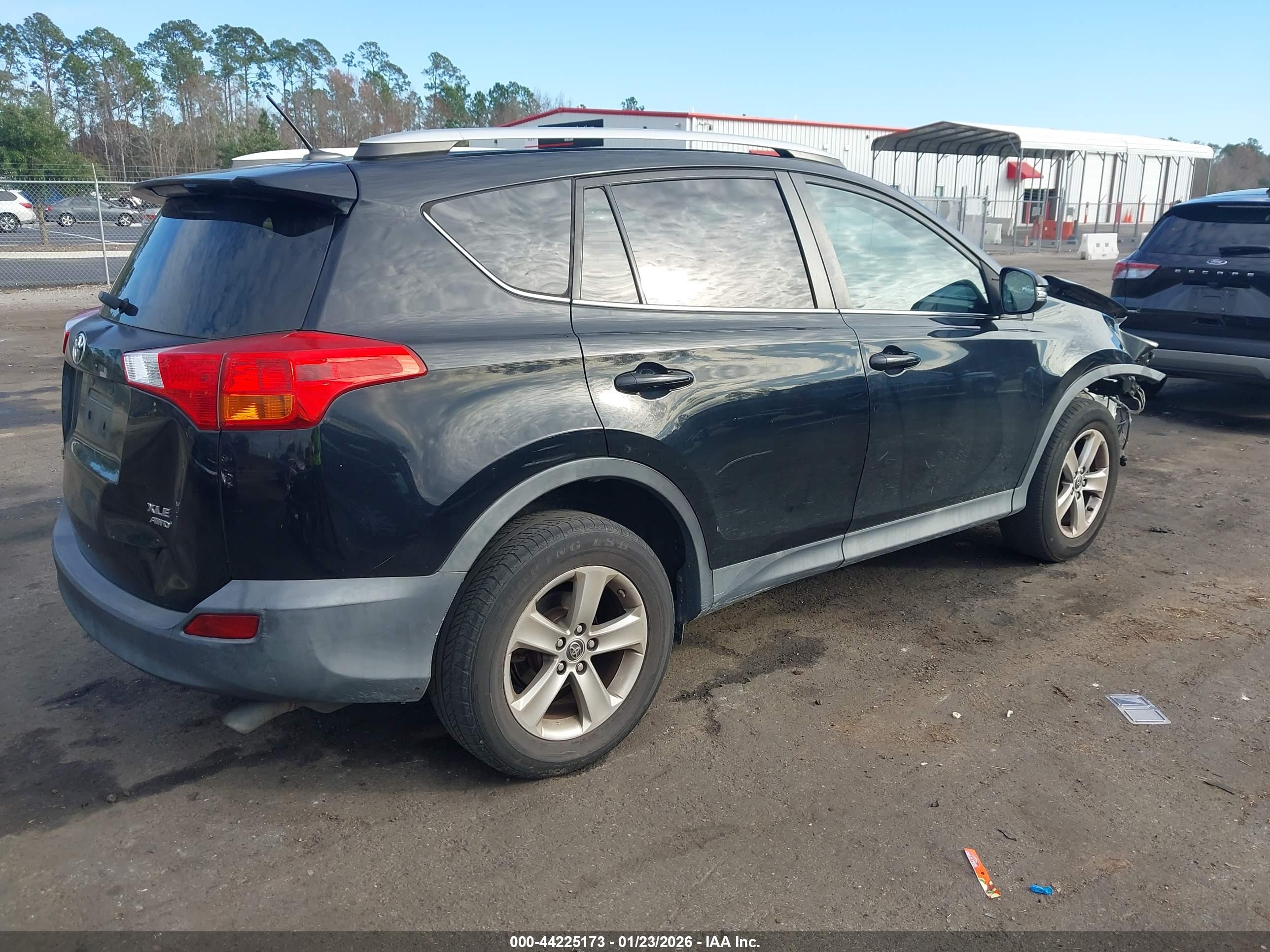 TOYOTA RAV4 image 4