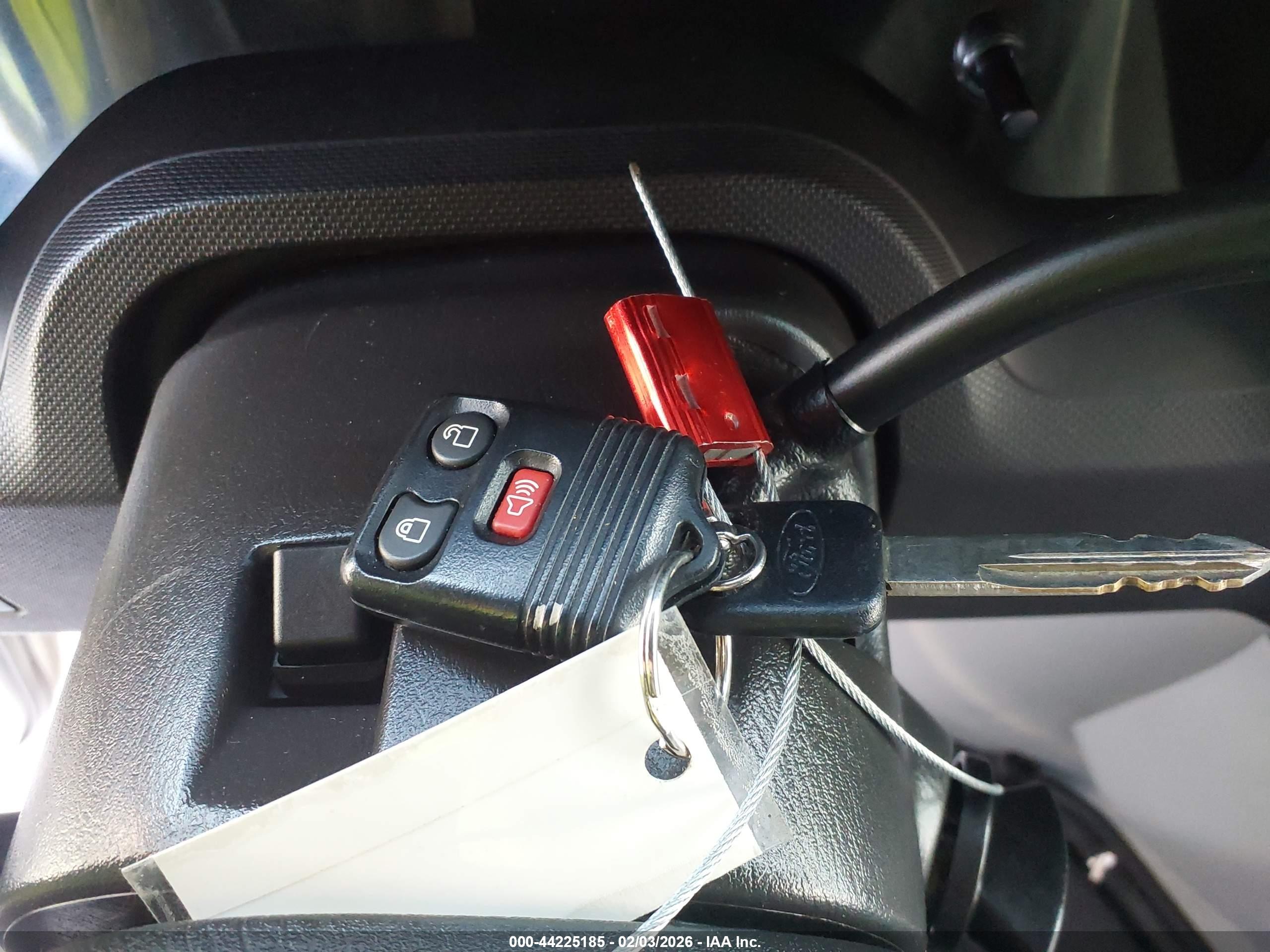 FORD E-150 image 11