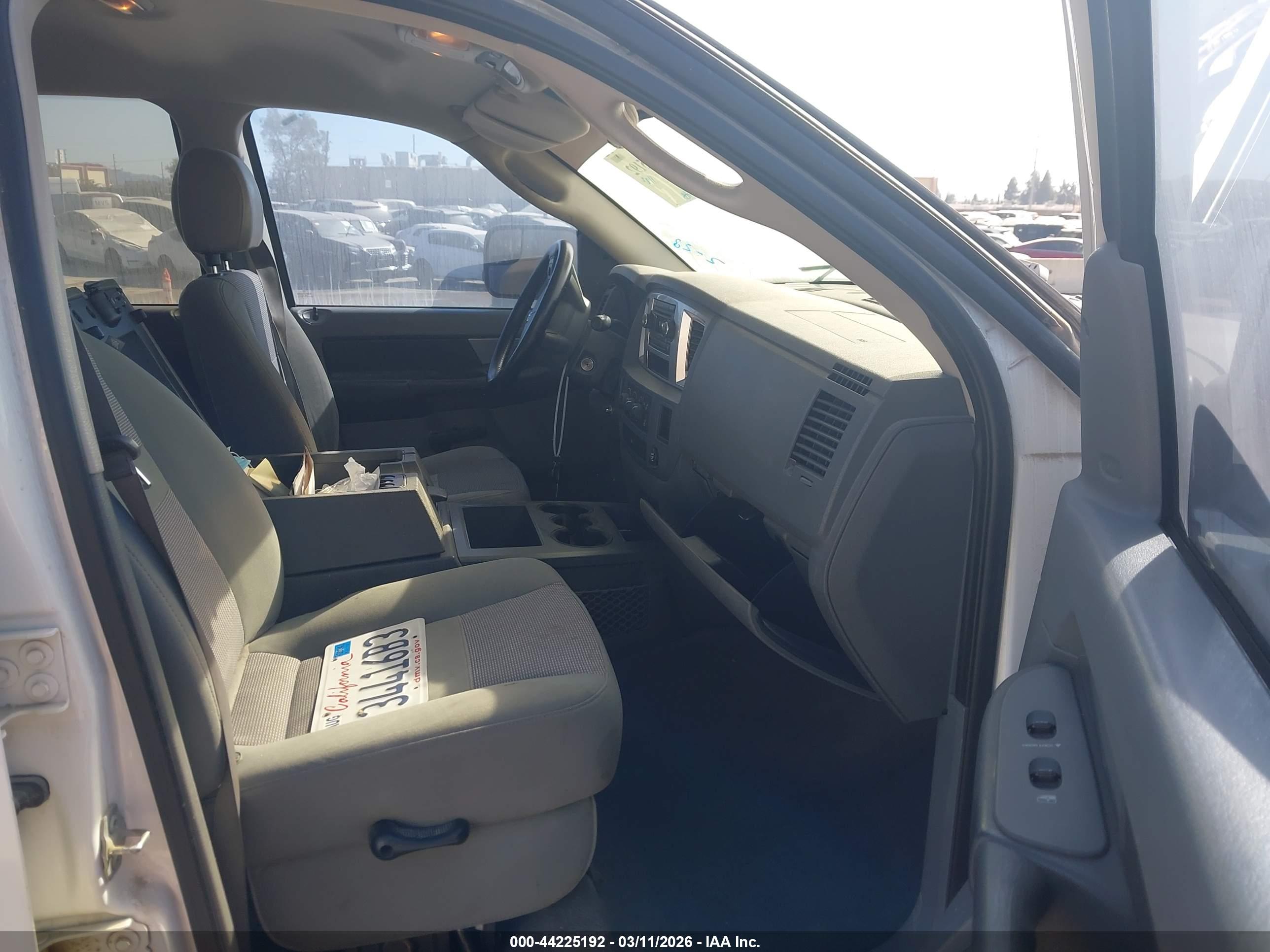 DODGE RAM image 5